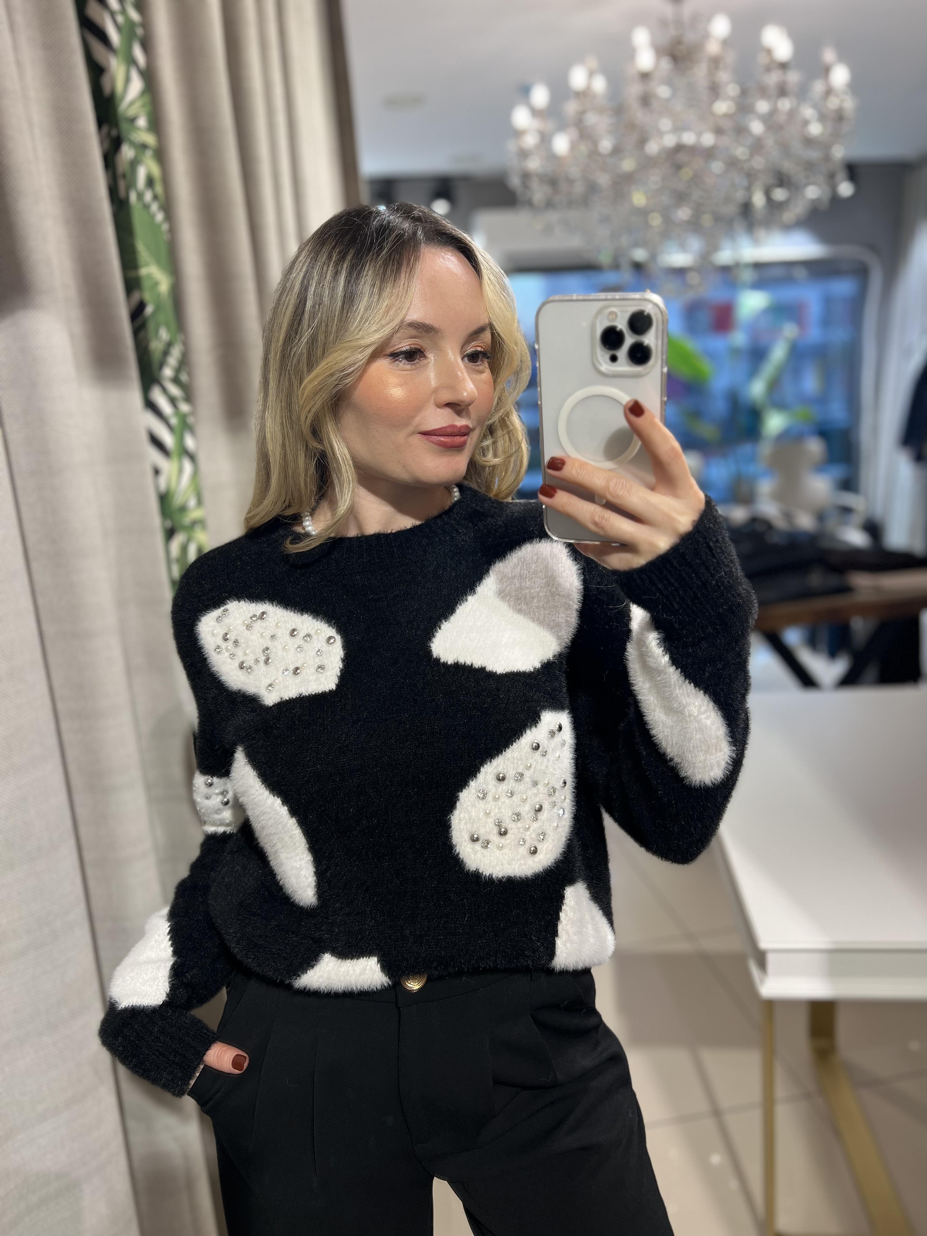 Angora Dalmaçyalı İncili Siyah Kazak