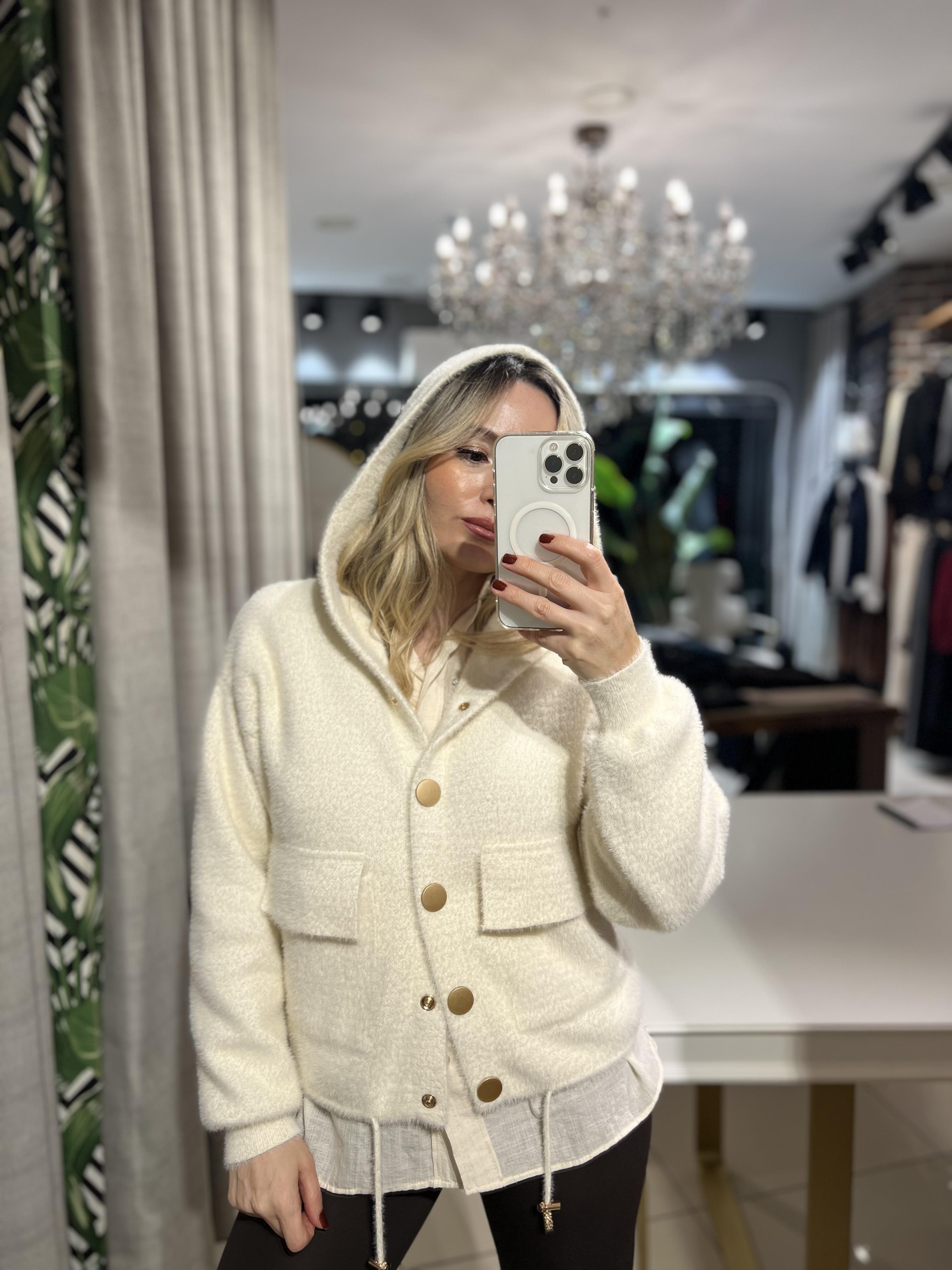 Angora Kapşonlu Düğmeli Ekru Hırka