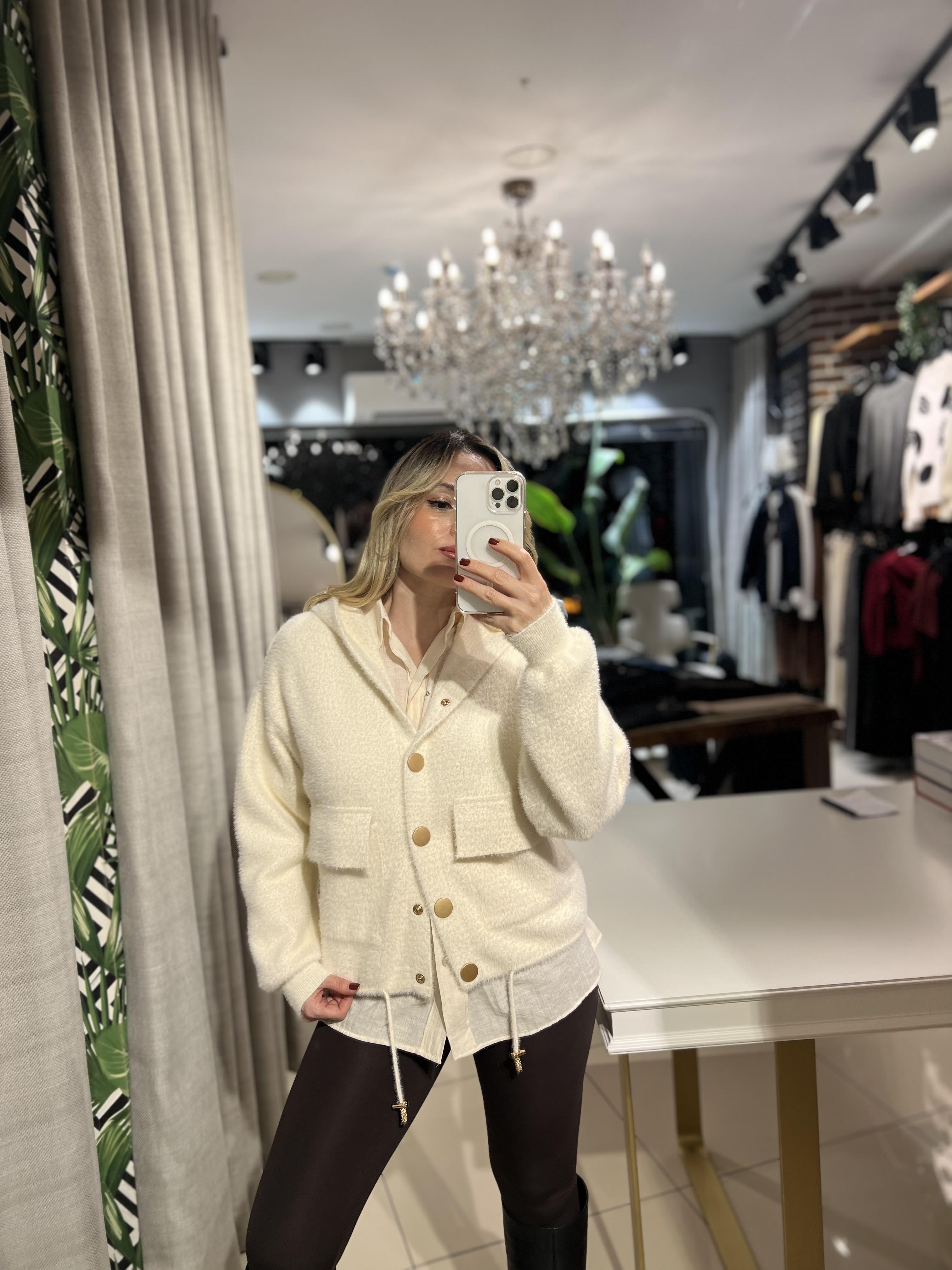 Angora Kapşonlu Düğmeli Ekru Hırka