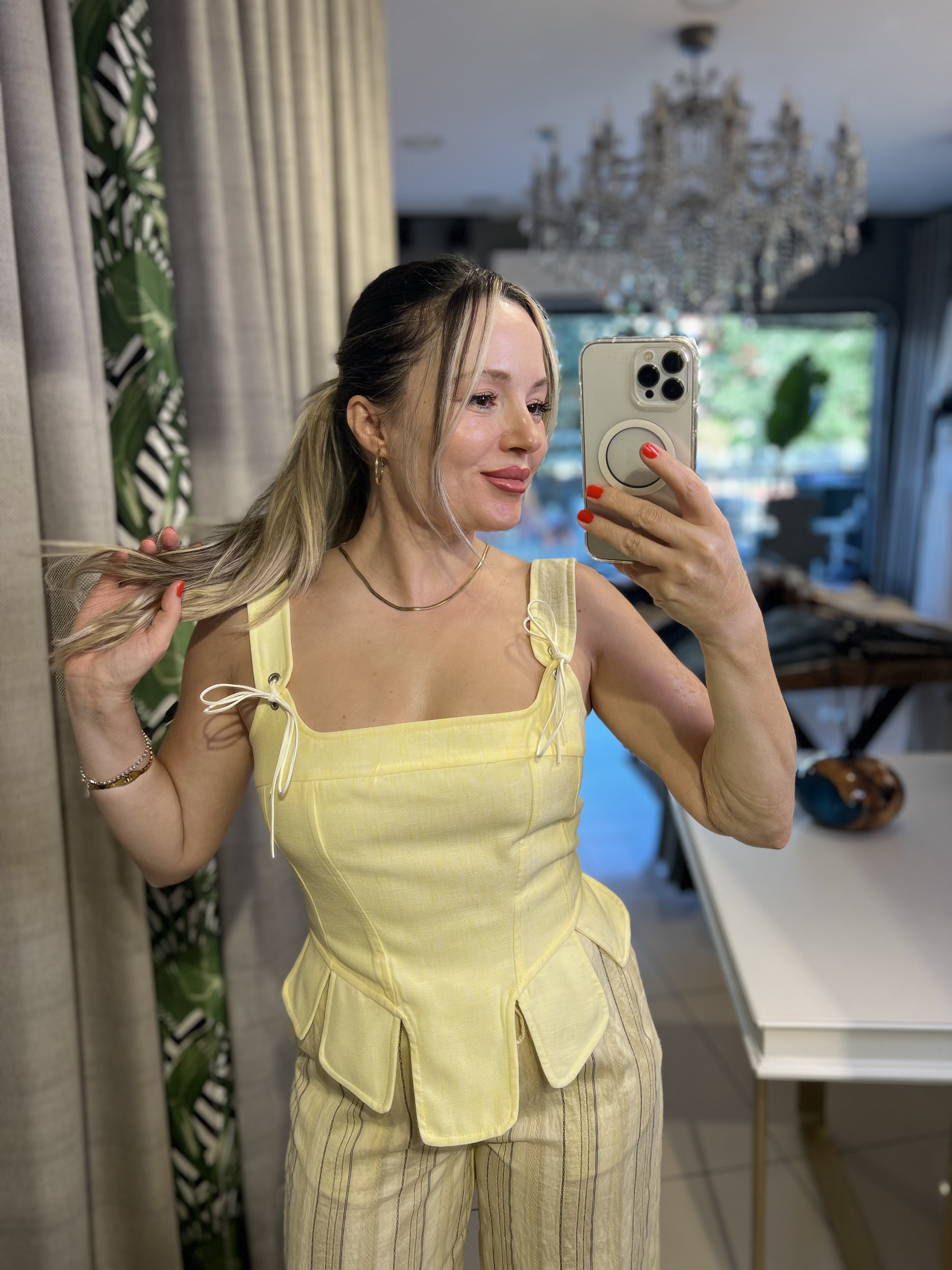Askı Detaylı Sarı Korse Bluz