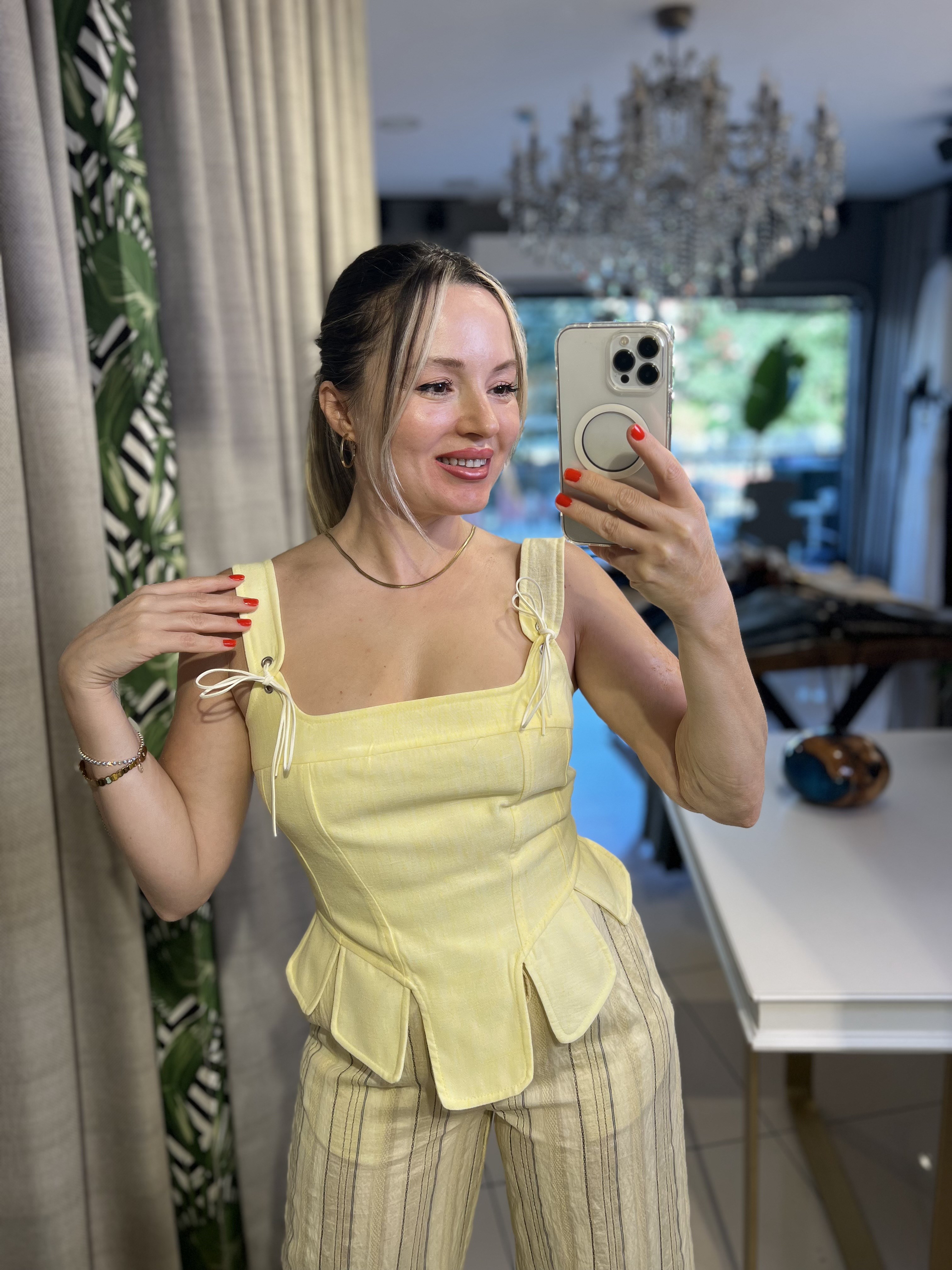 Askı Detaylı Sarı Korse Bluz
