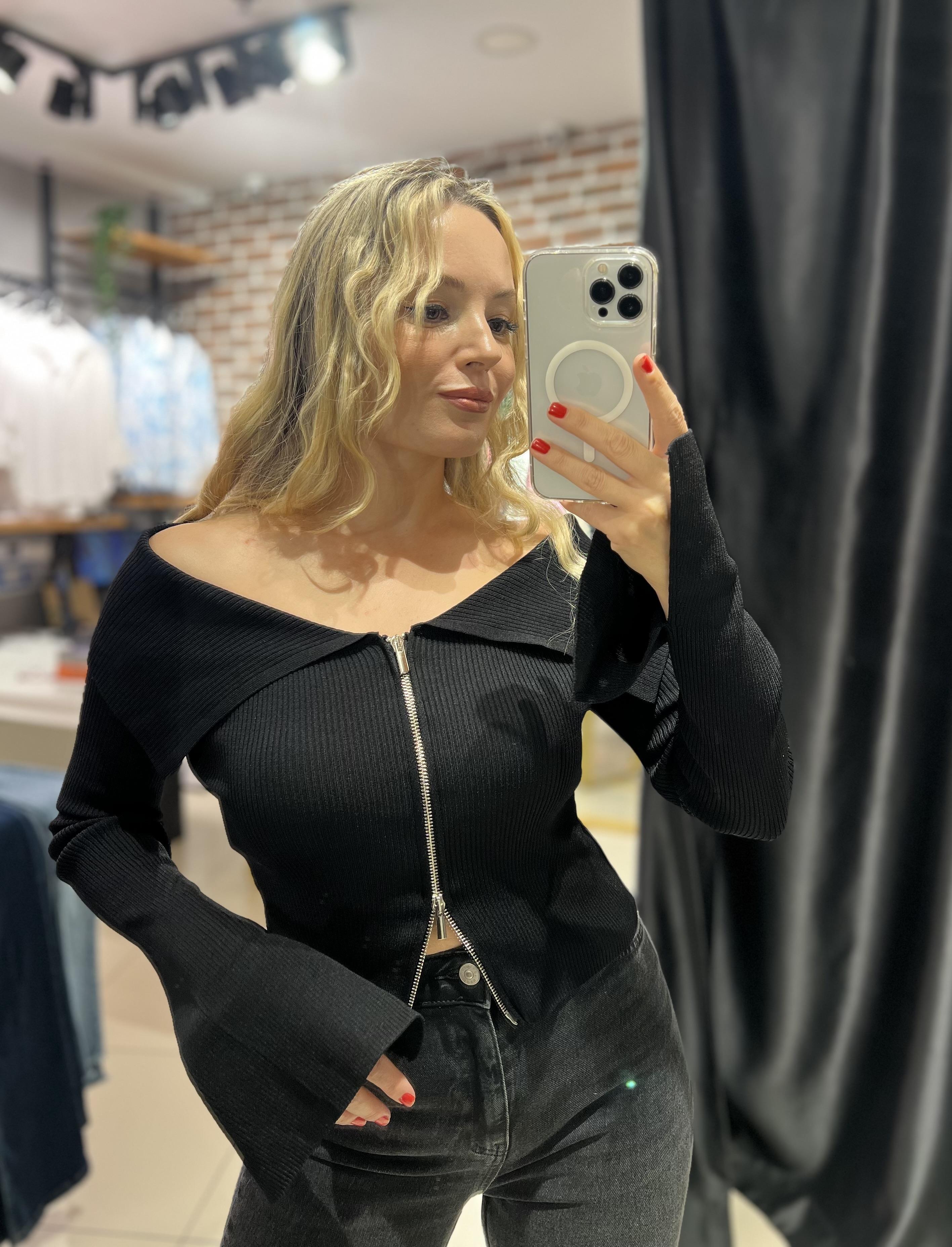 Bardot Yaka Siyah Fermuarlı Triko Hırka