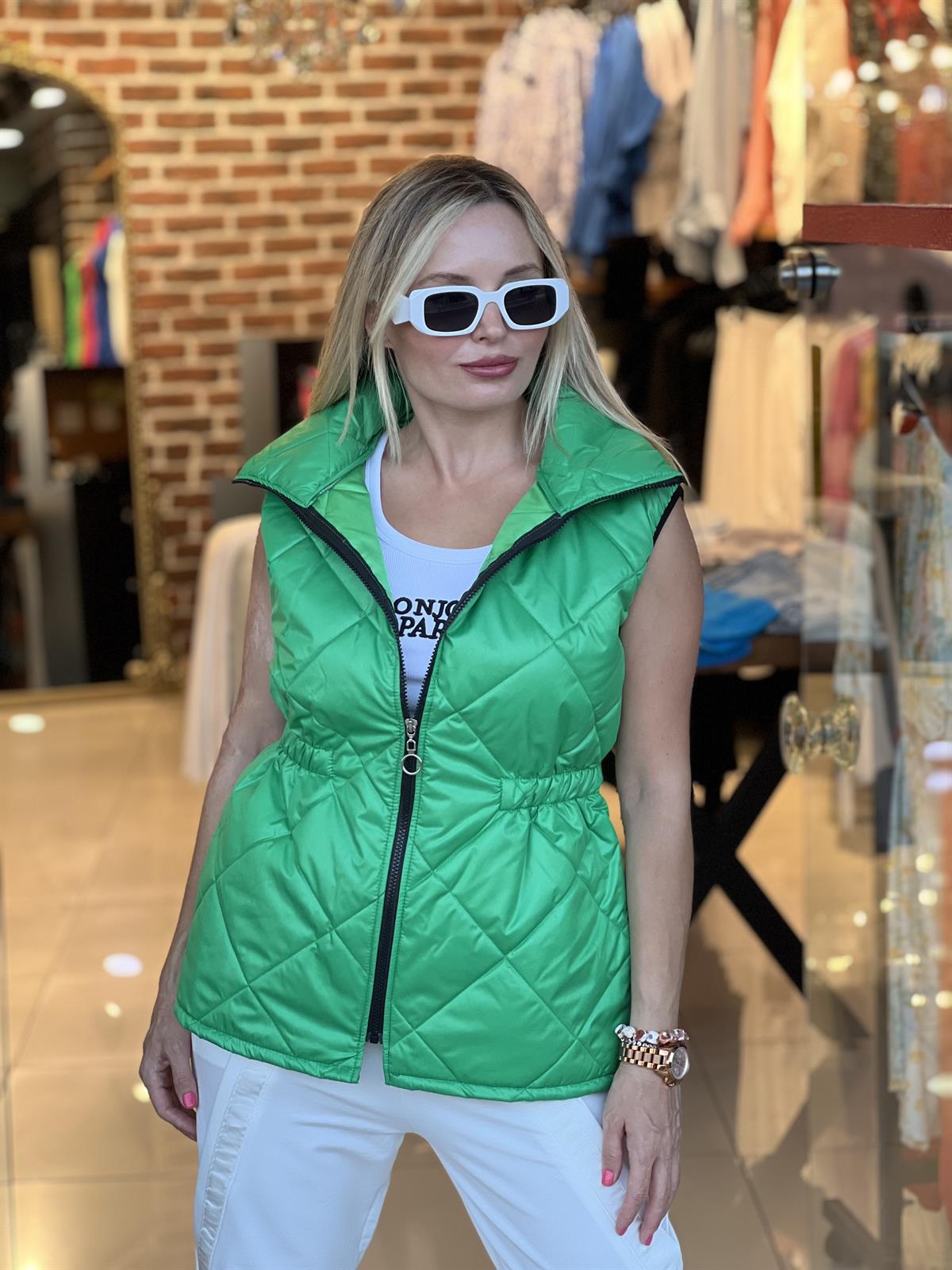 Çimen Yeşili Mevsimlik Kapitone Yelek