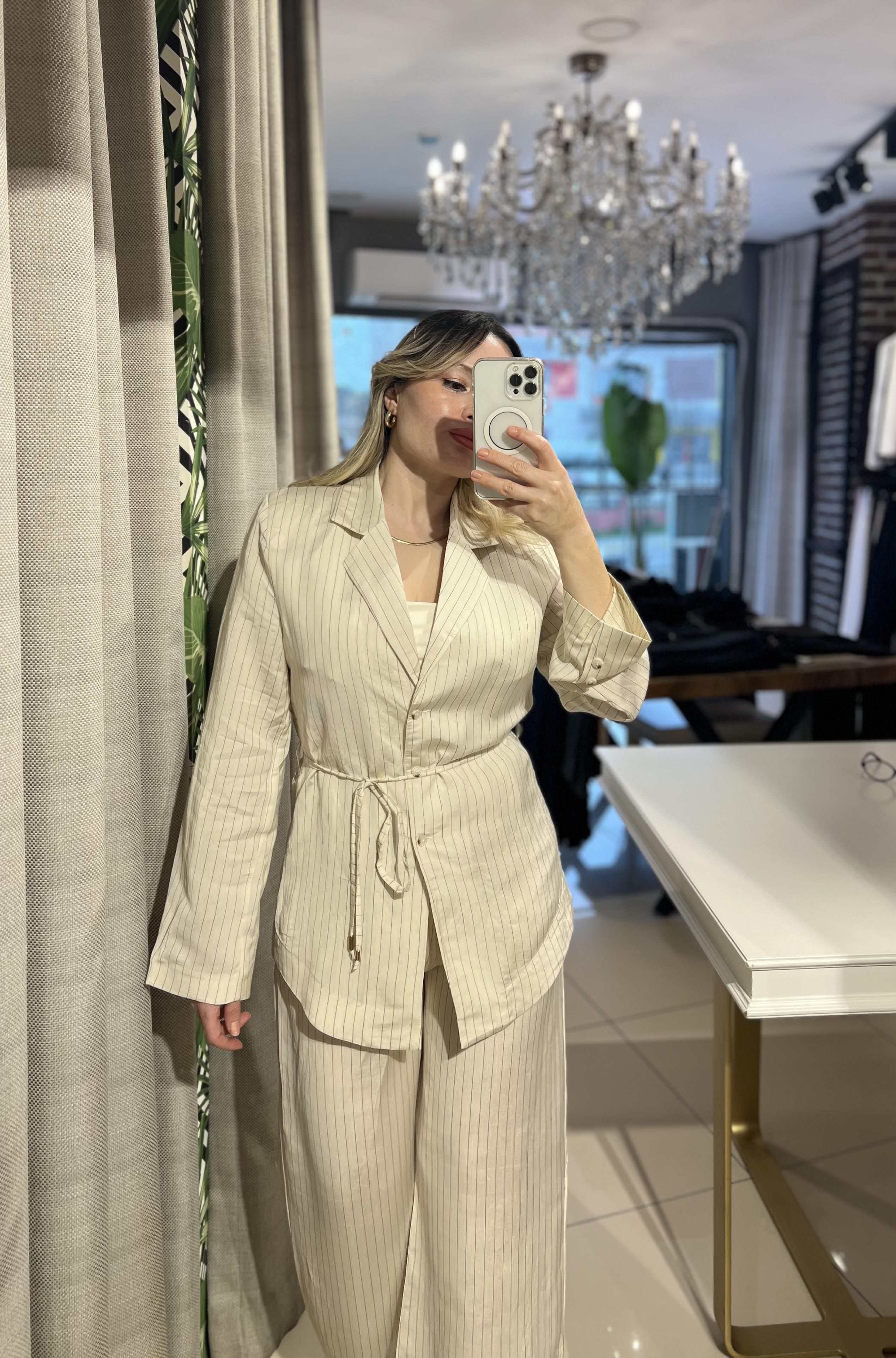 Çizgili Ekru Takım