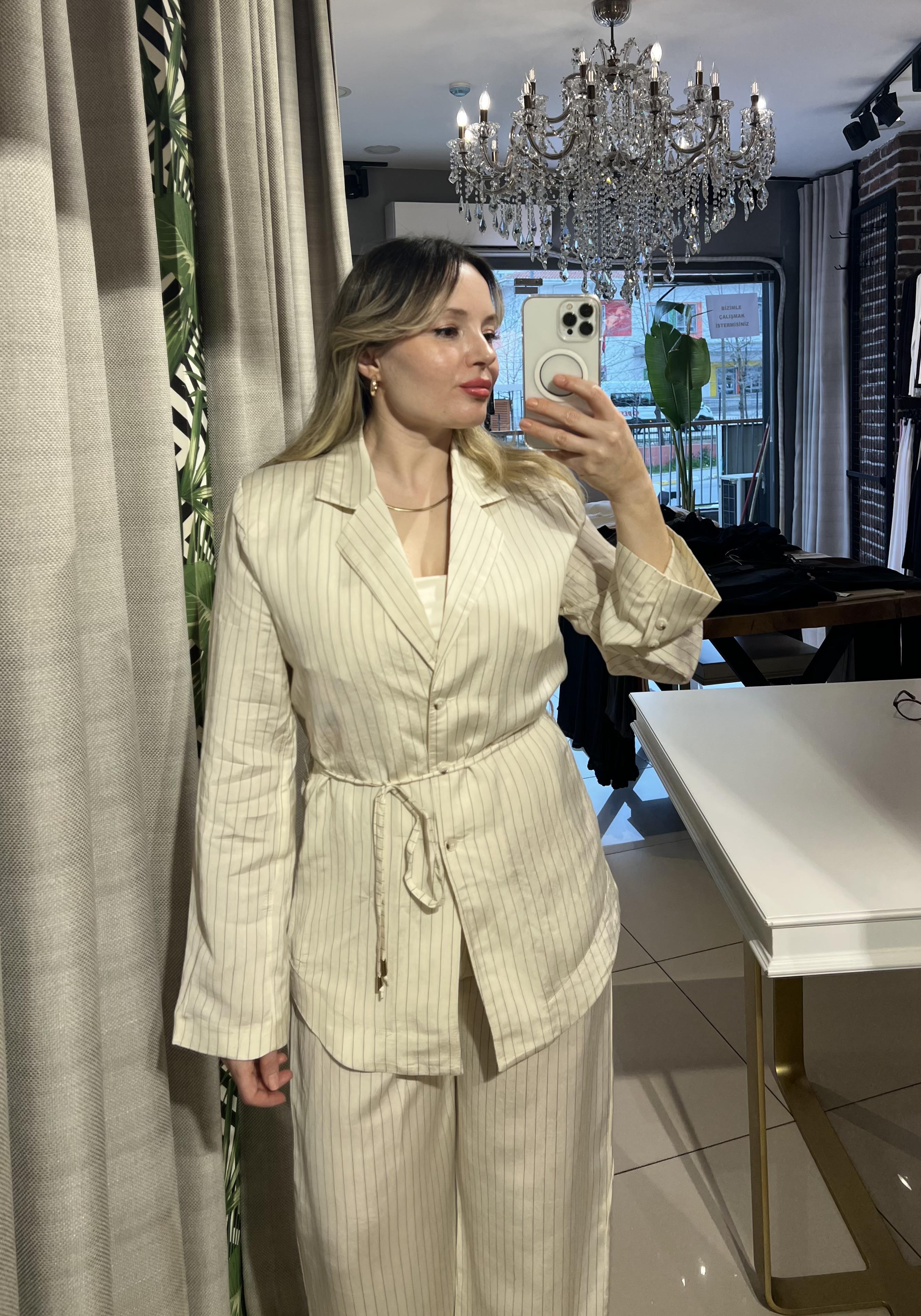 Çizgili Ekru Takım