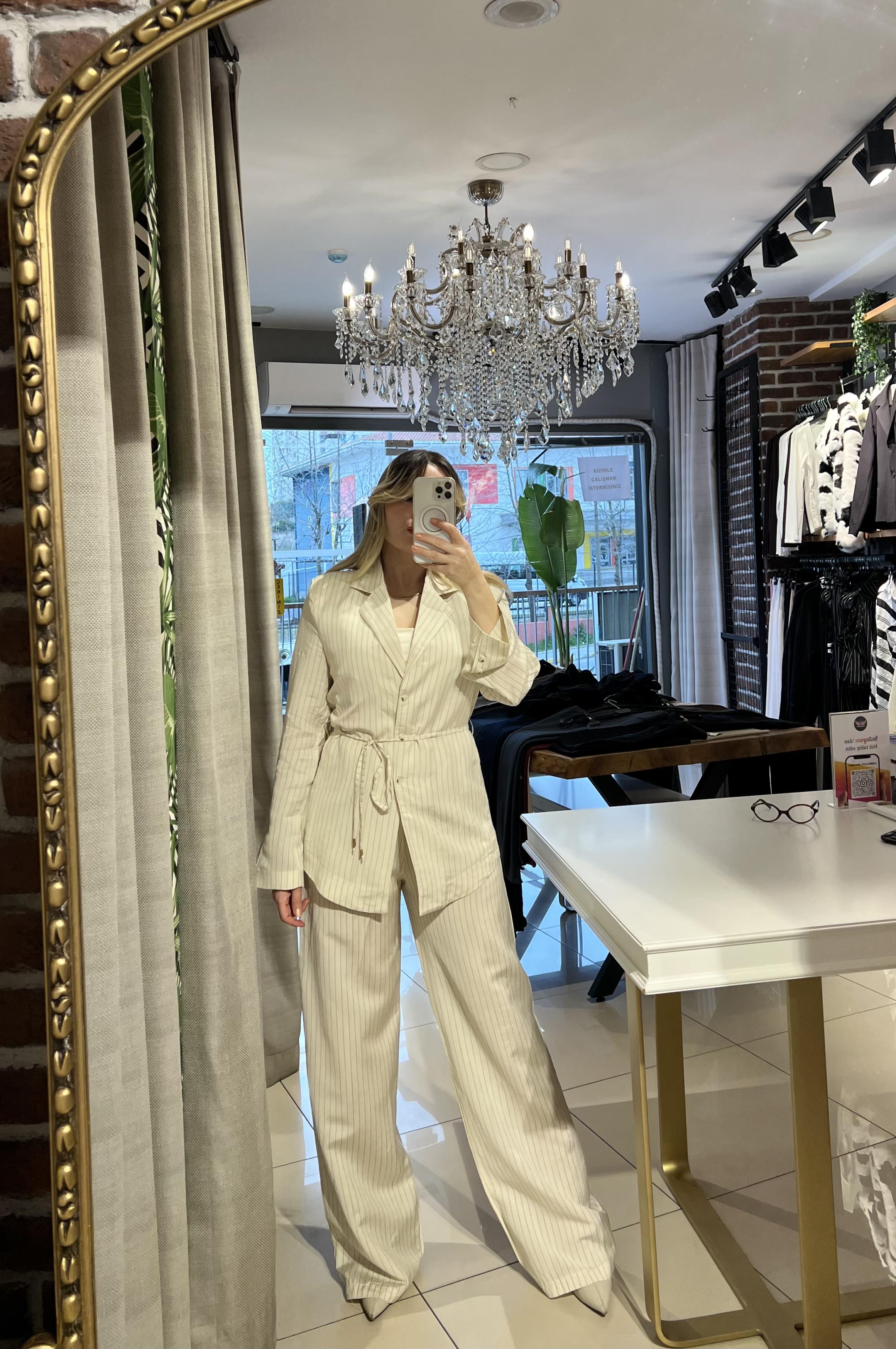 Çizgili Ekru Takım