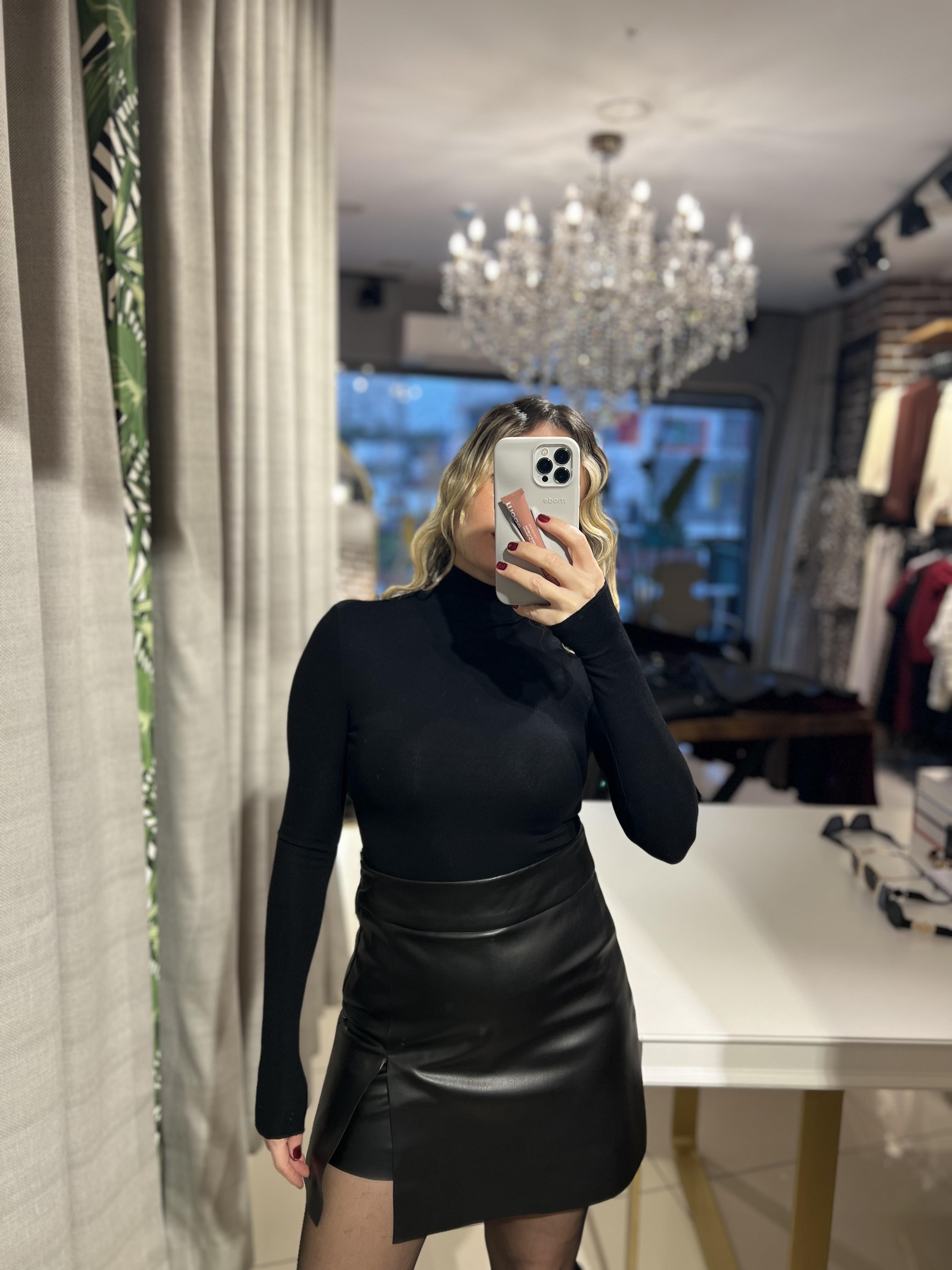 Dik Yaka  Uzun Kol Siyah Body 