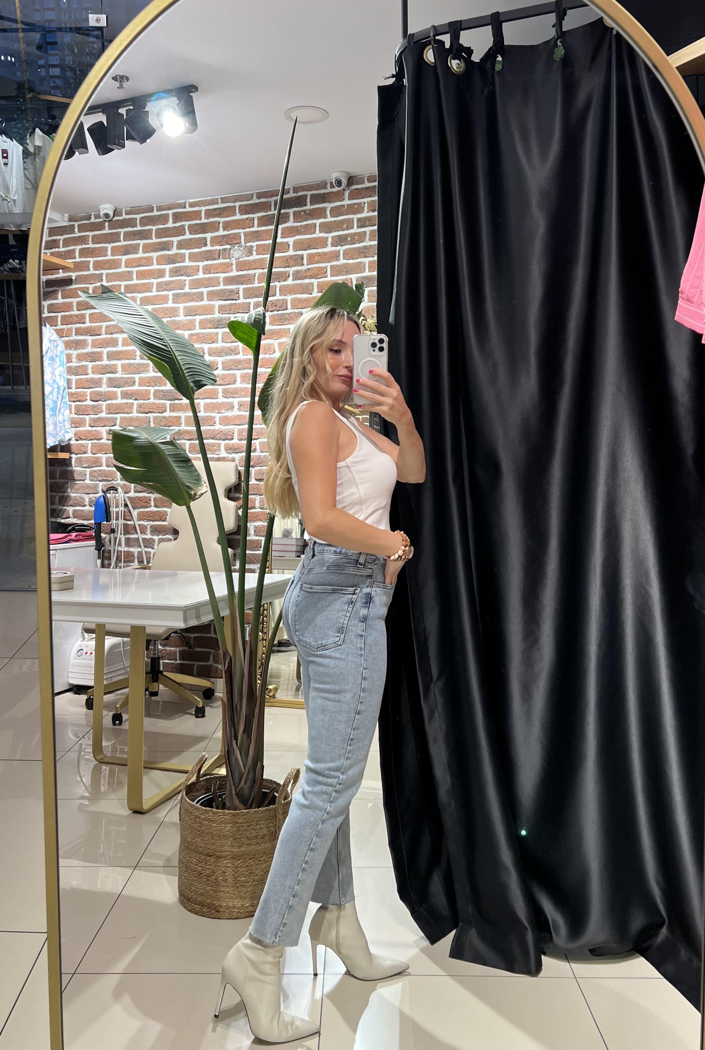 Full Likralı Buz Mavisi Mom Fit Jean Pantolon