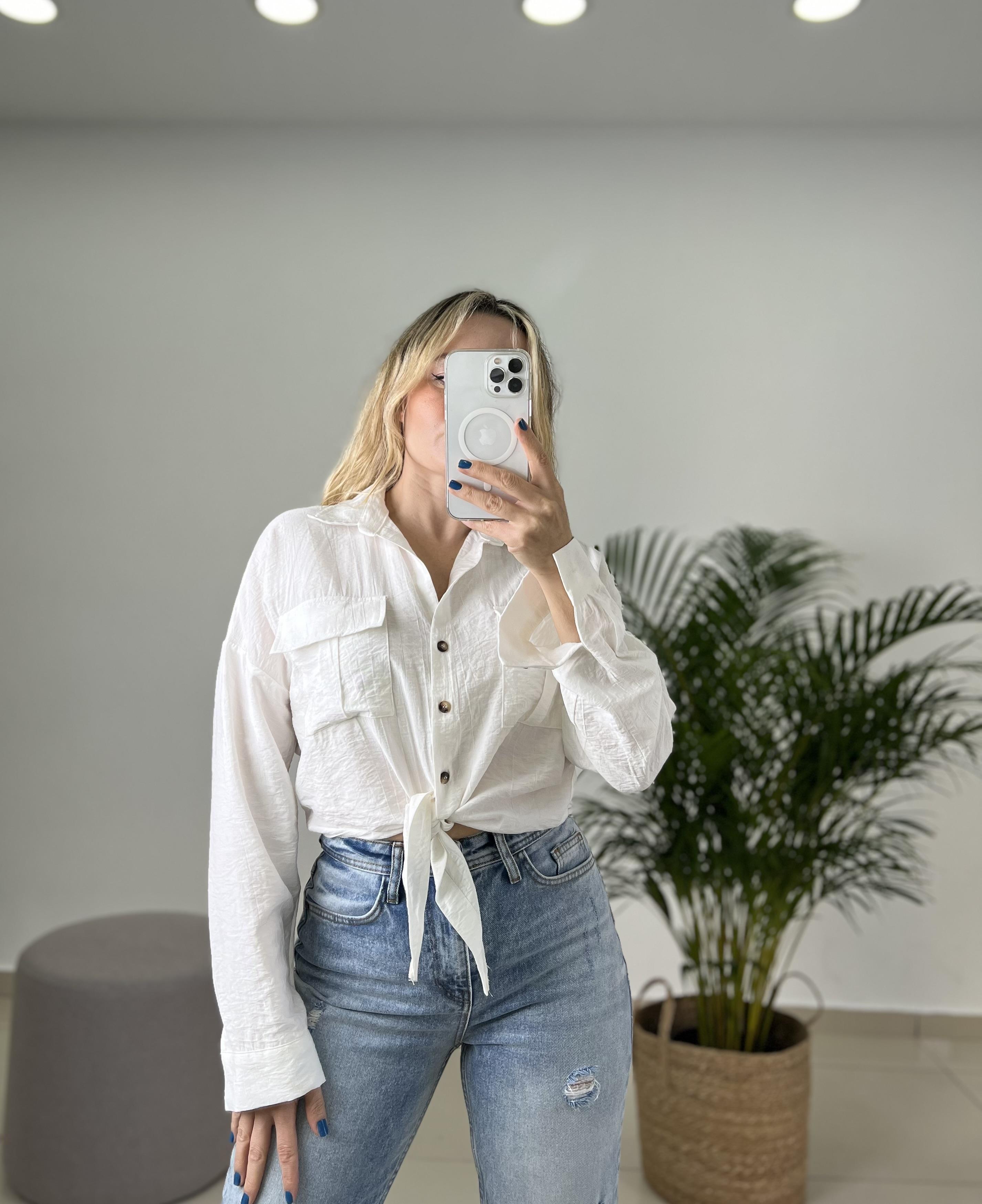 Güçlü Dokuda  Önden Bağlama Detaylı Crop Keten Krinkıl Ekru Gömlek