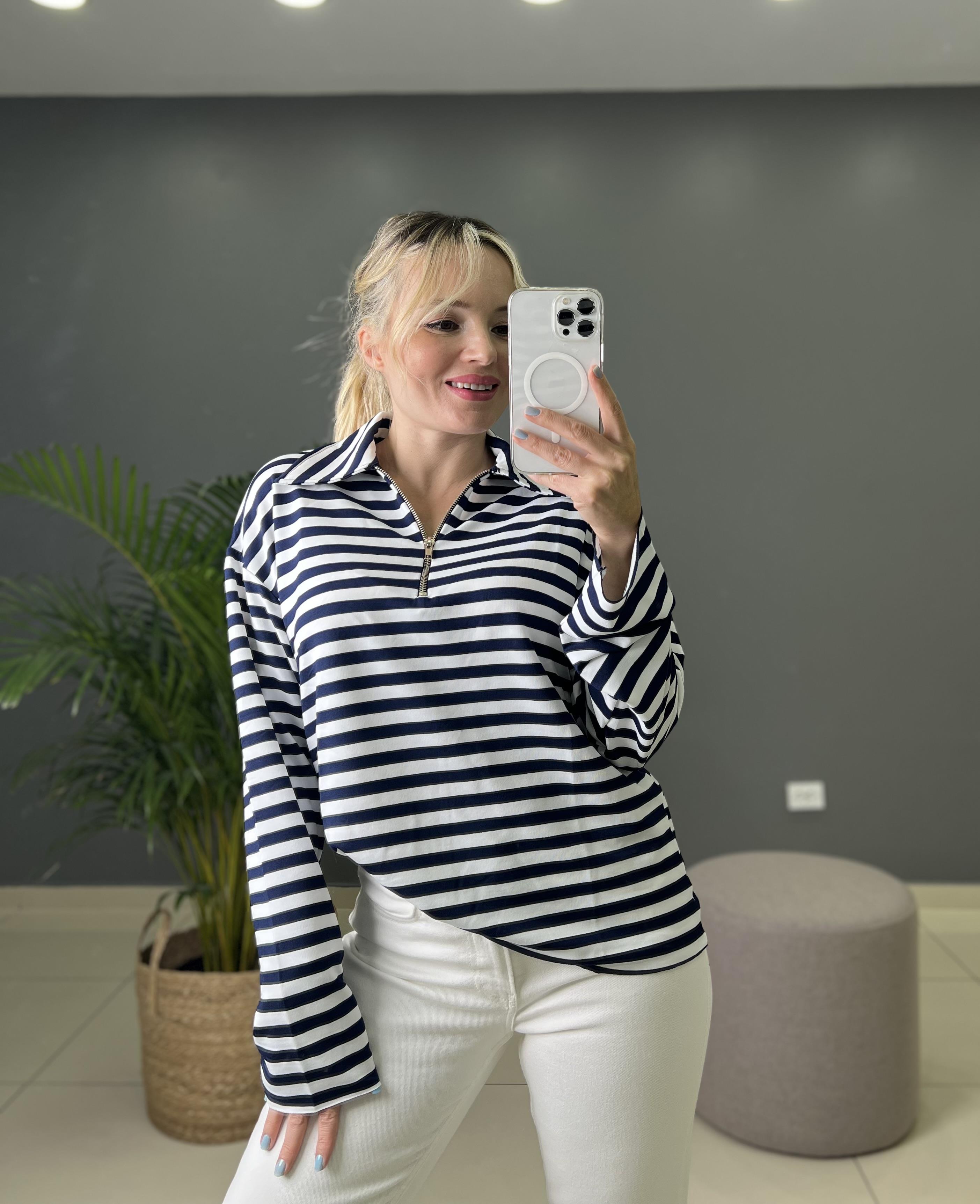 Kamyoner Yaka Fermuar Detaylı Çizgili Triko 