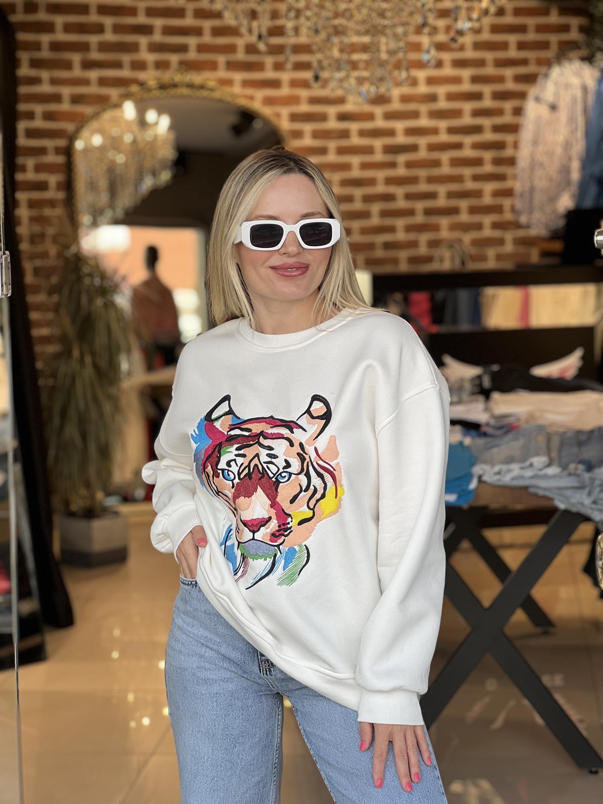 Kaplan Nakışlı Ekru Sweatshirt 