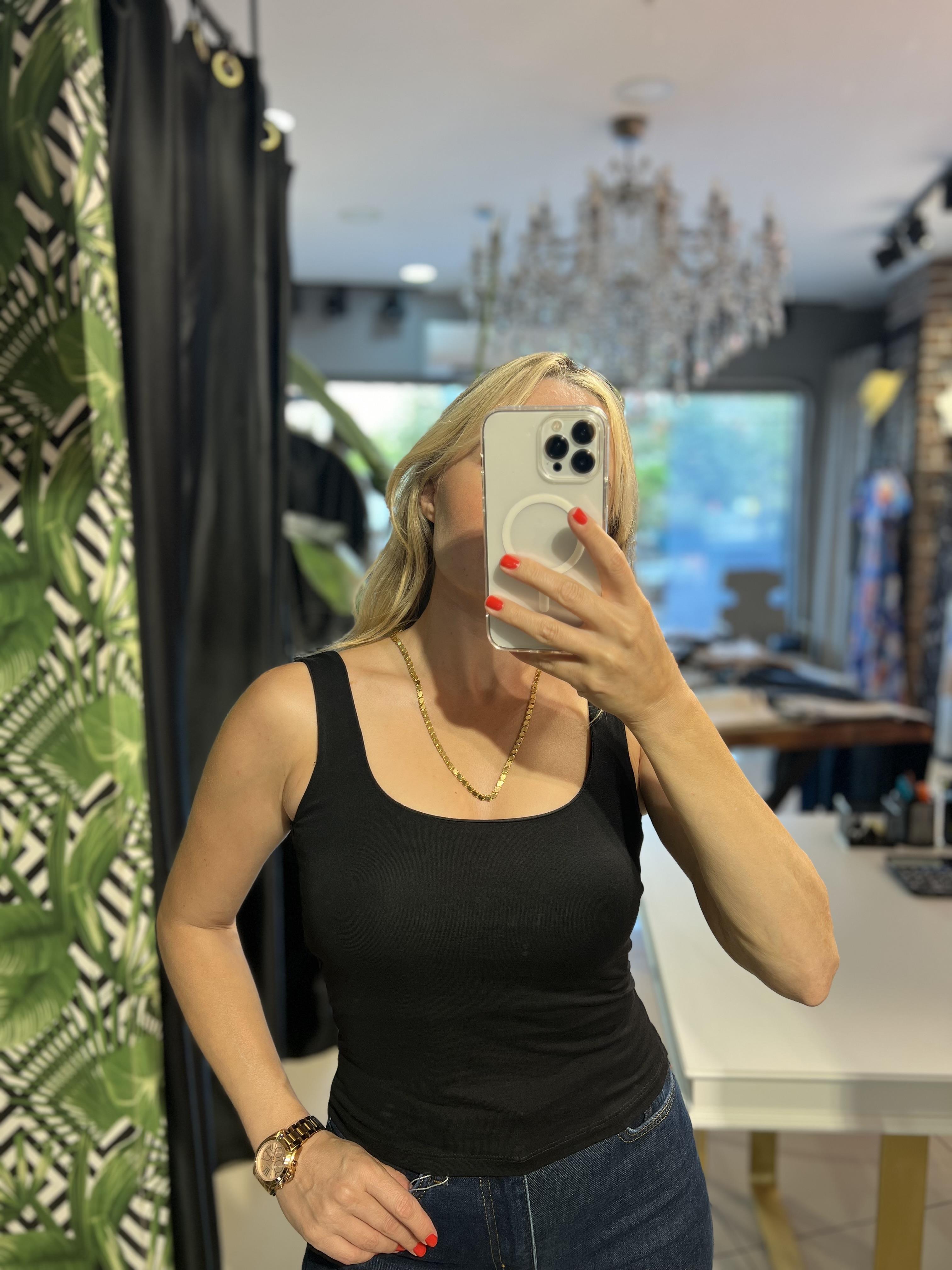 Kare Yaka Pamuk Siyah Atlet