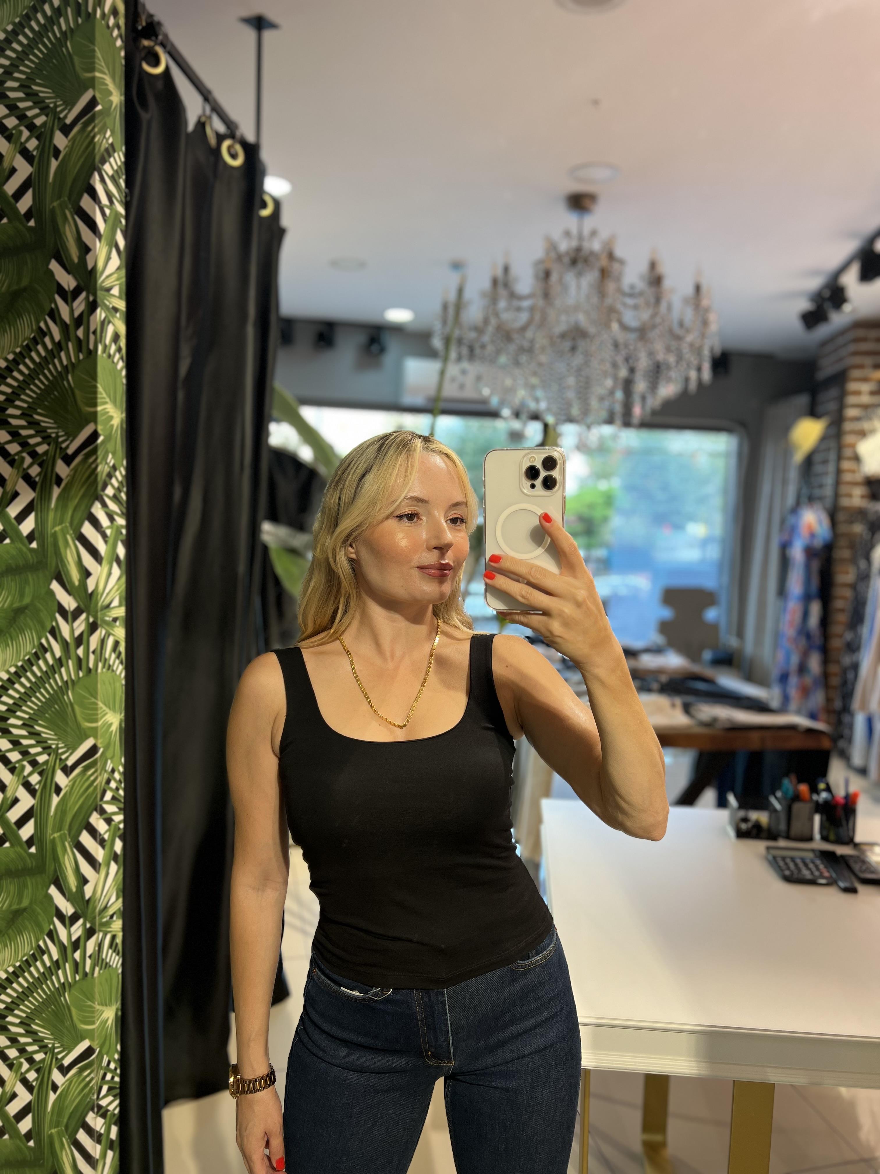 Kare Yaka Pamuk Siyah Atlet