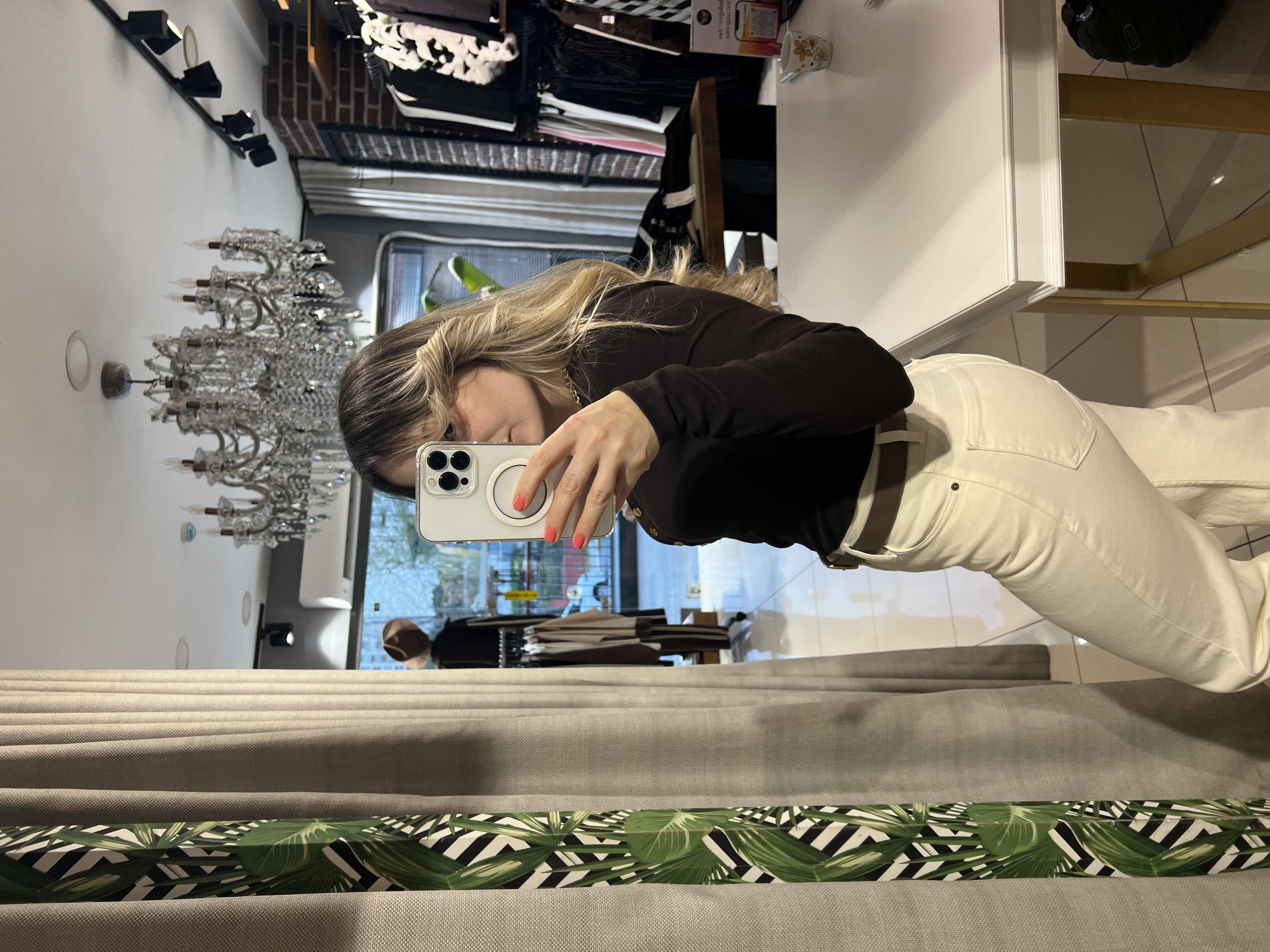 Kemerli Likralı Ekru Jean