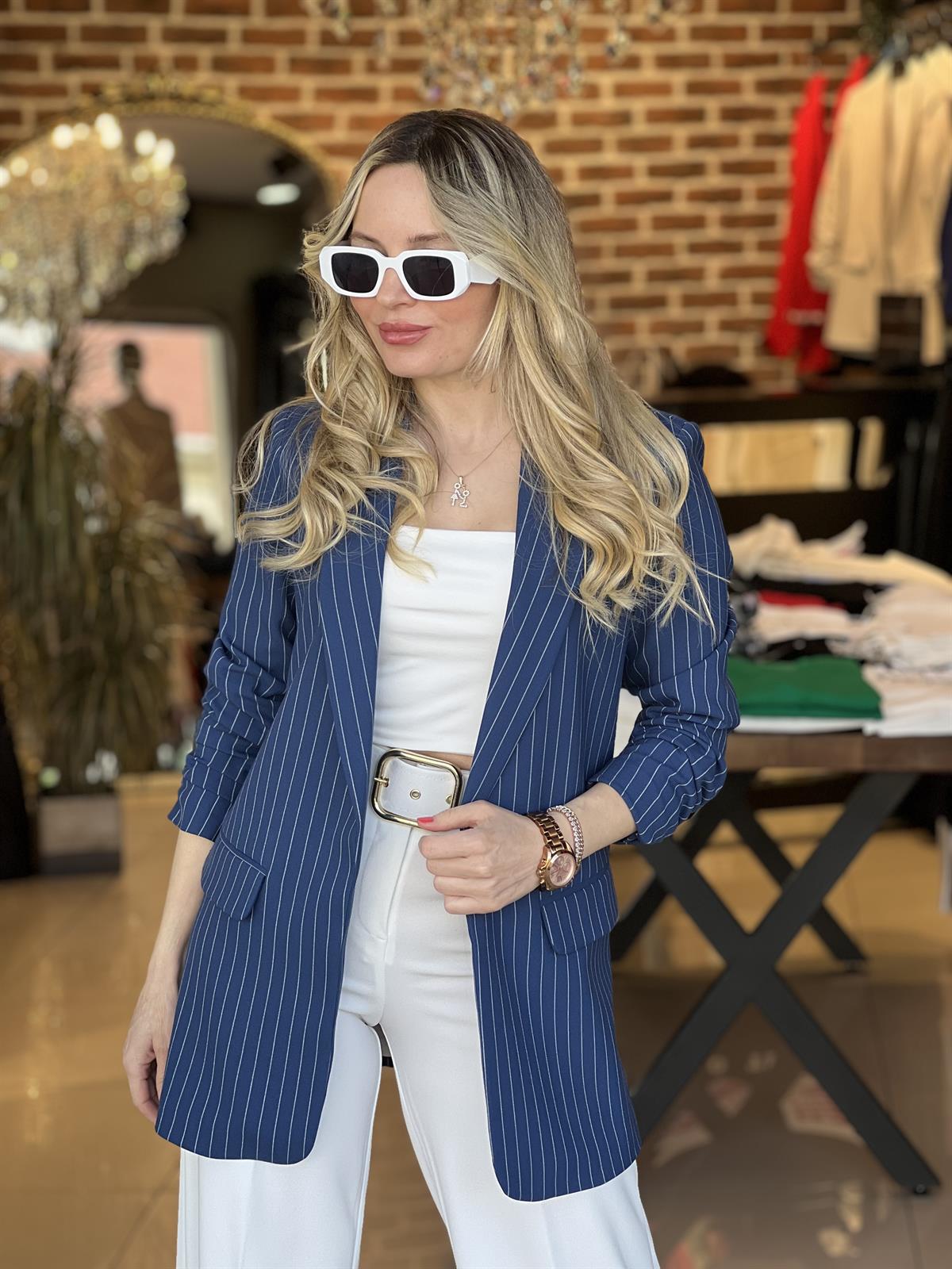 Kolu Büzgülü Çizgili Ceket