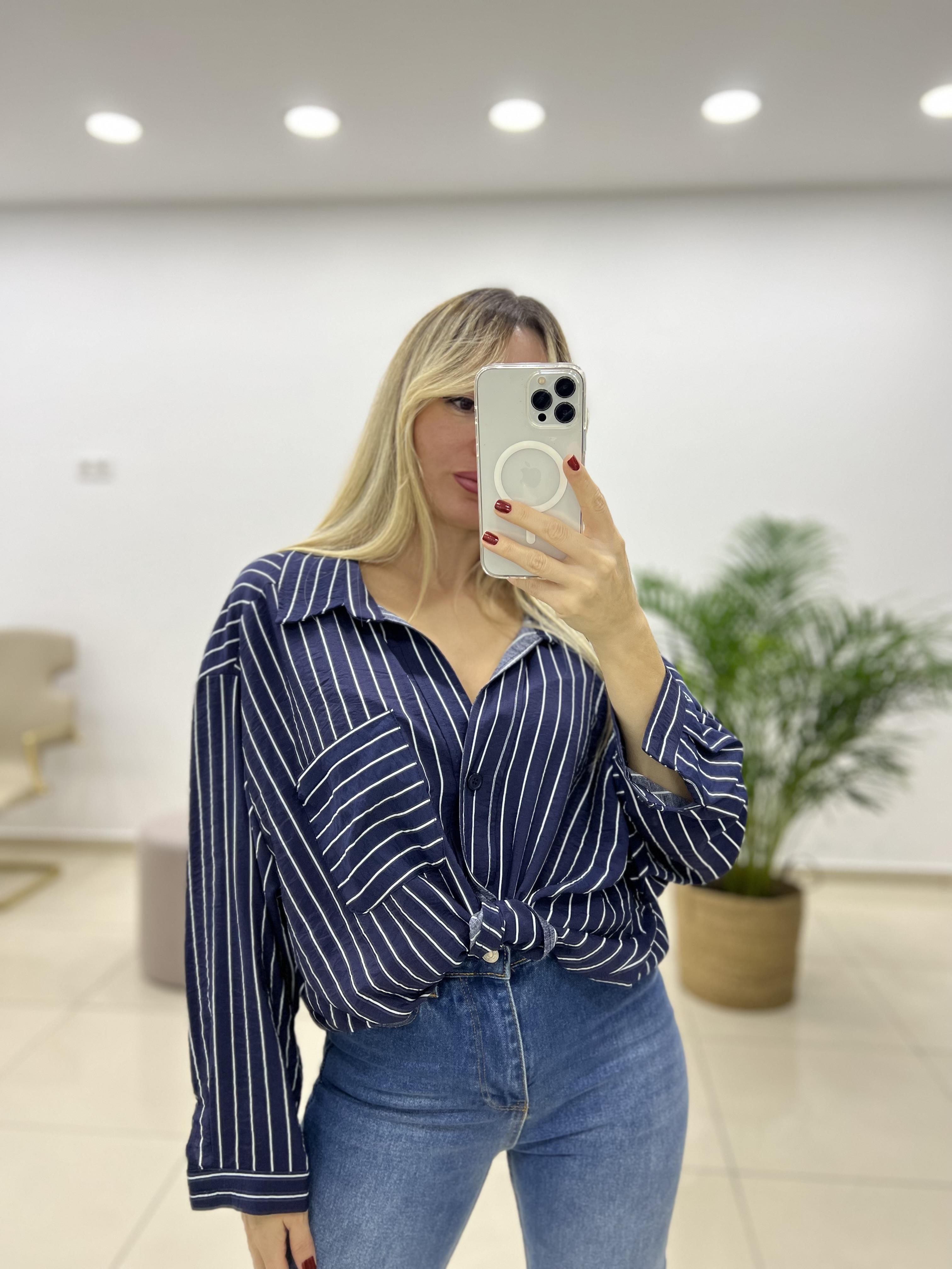Lacivert Çizgili Oversize Gömlek