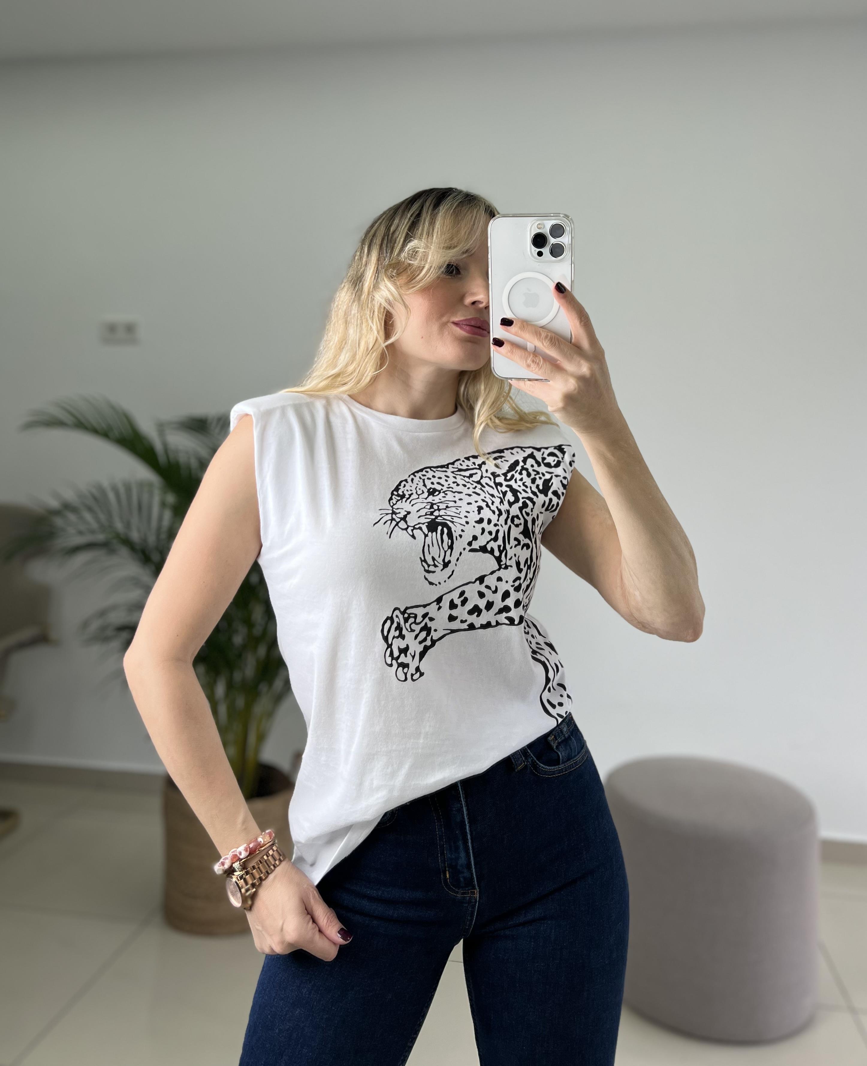 Leopar Baskılı Omuz Vatkalı Beyaz Tişört 