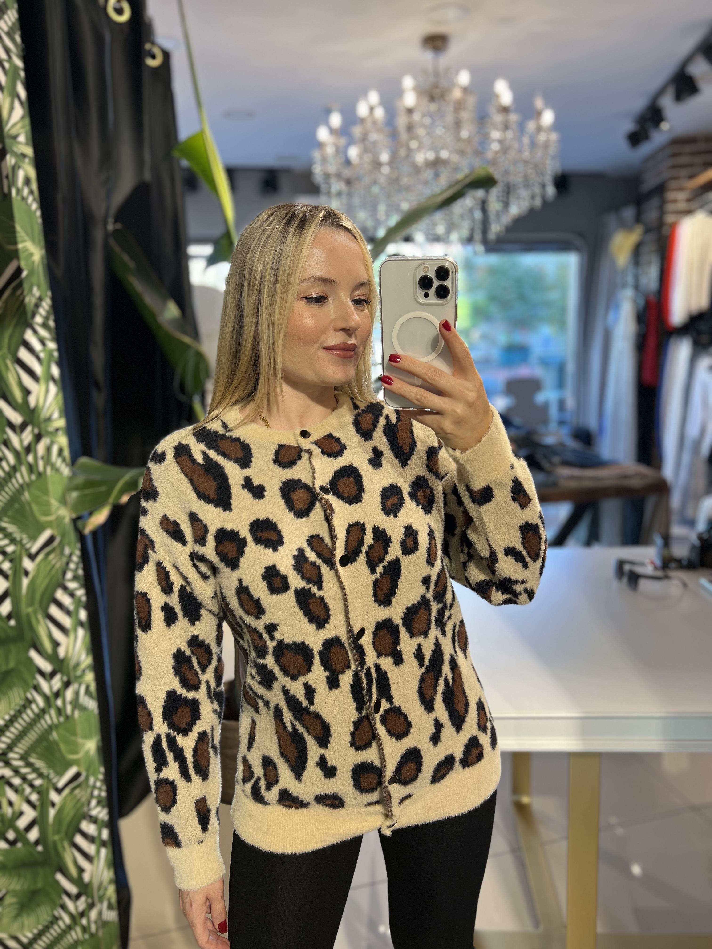 Leopar Desen Düğmeli Sakal Hırka