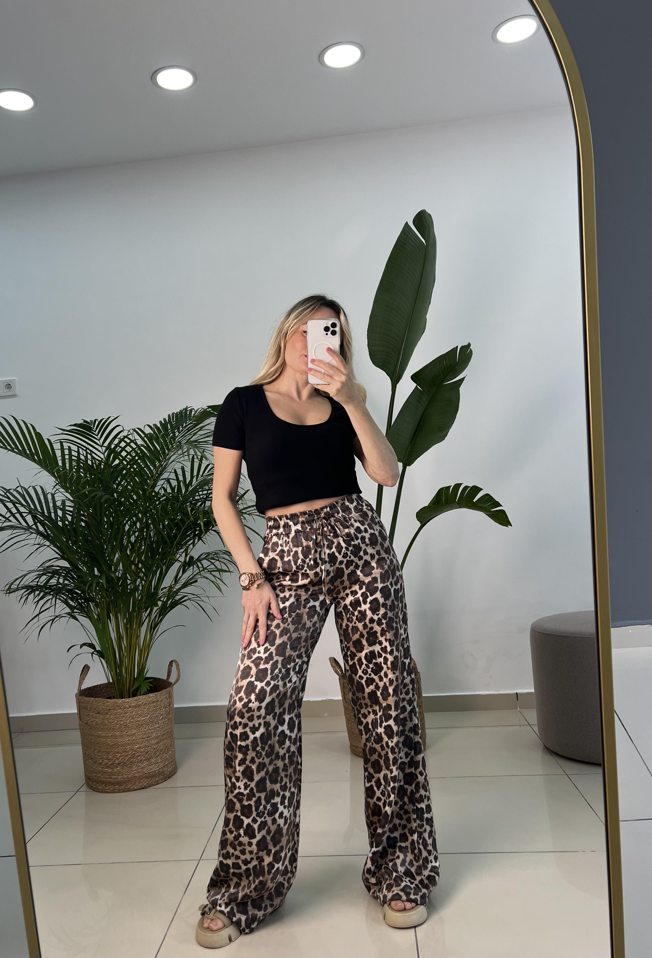 Leopar Desenli Parlak Tok Dokulu Kumaş Pantolon
