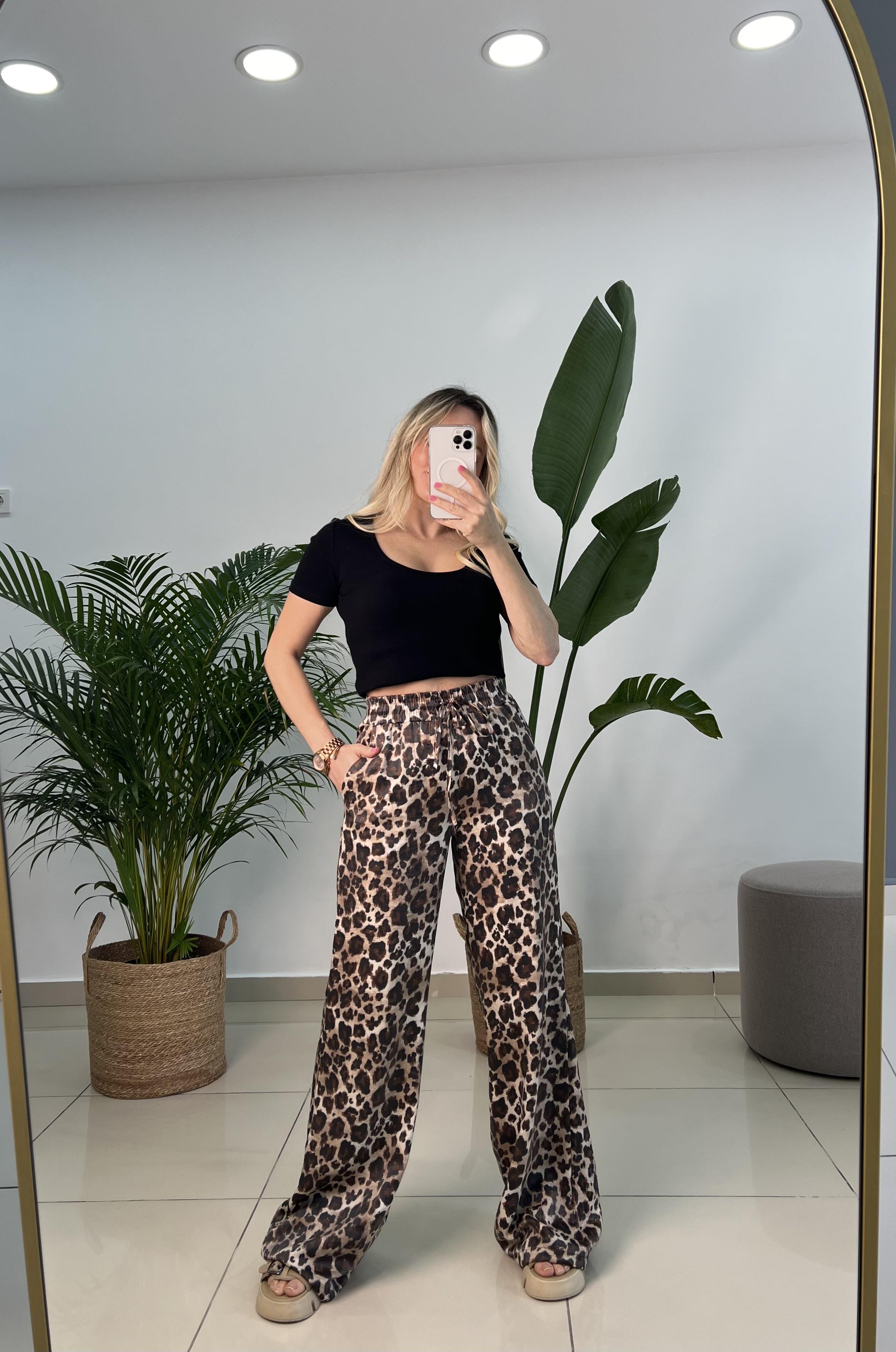 Leopar Desenli Parlak Tok Dokulu Kumaş Pantolon