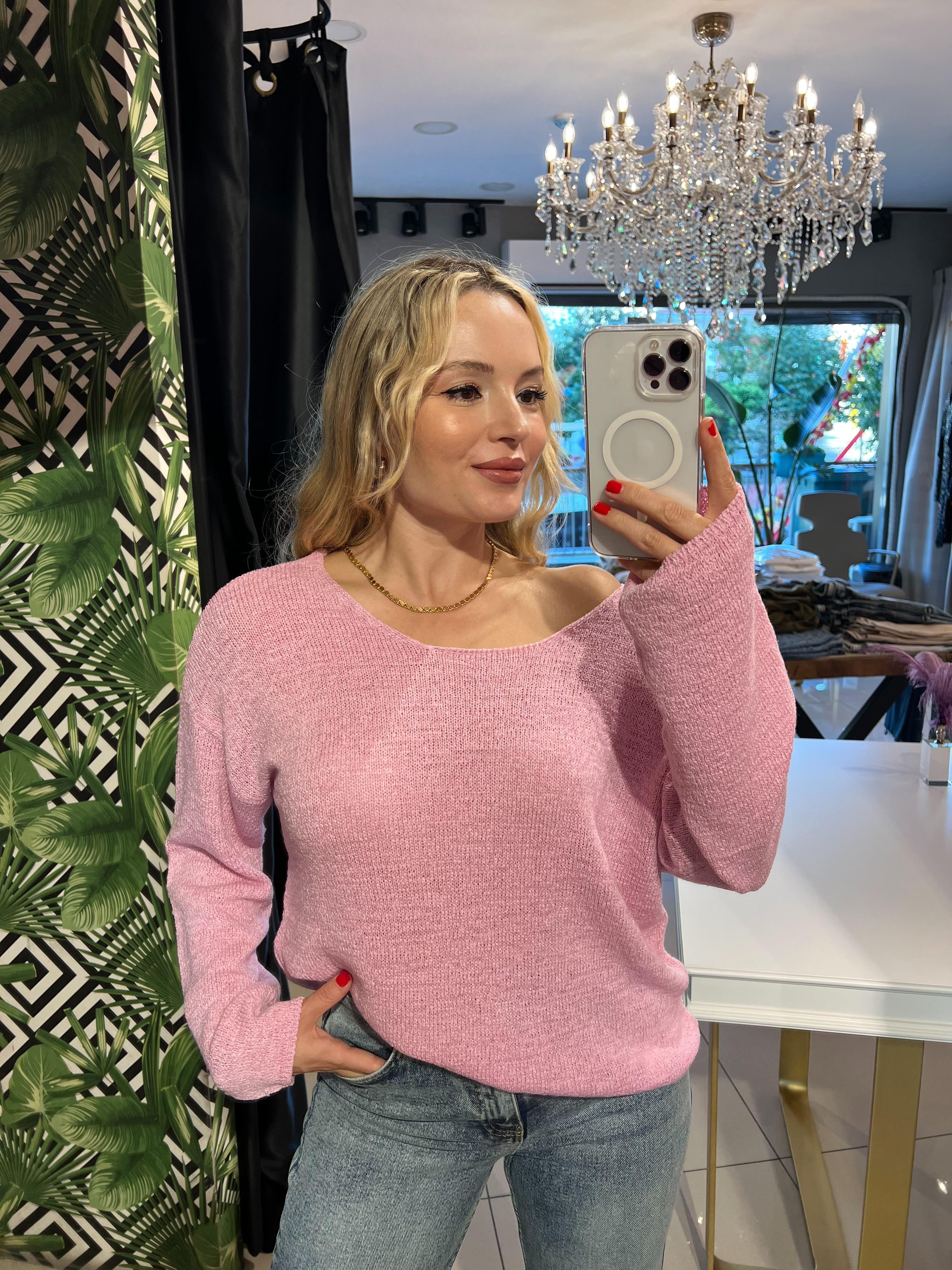 Oval Yaka Yumuşak Dokulu Pembe Triko Kazak