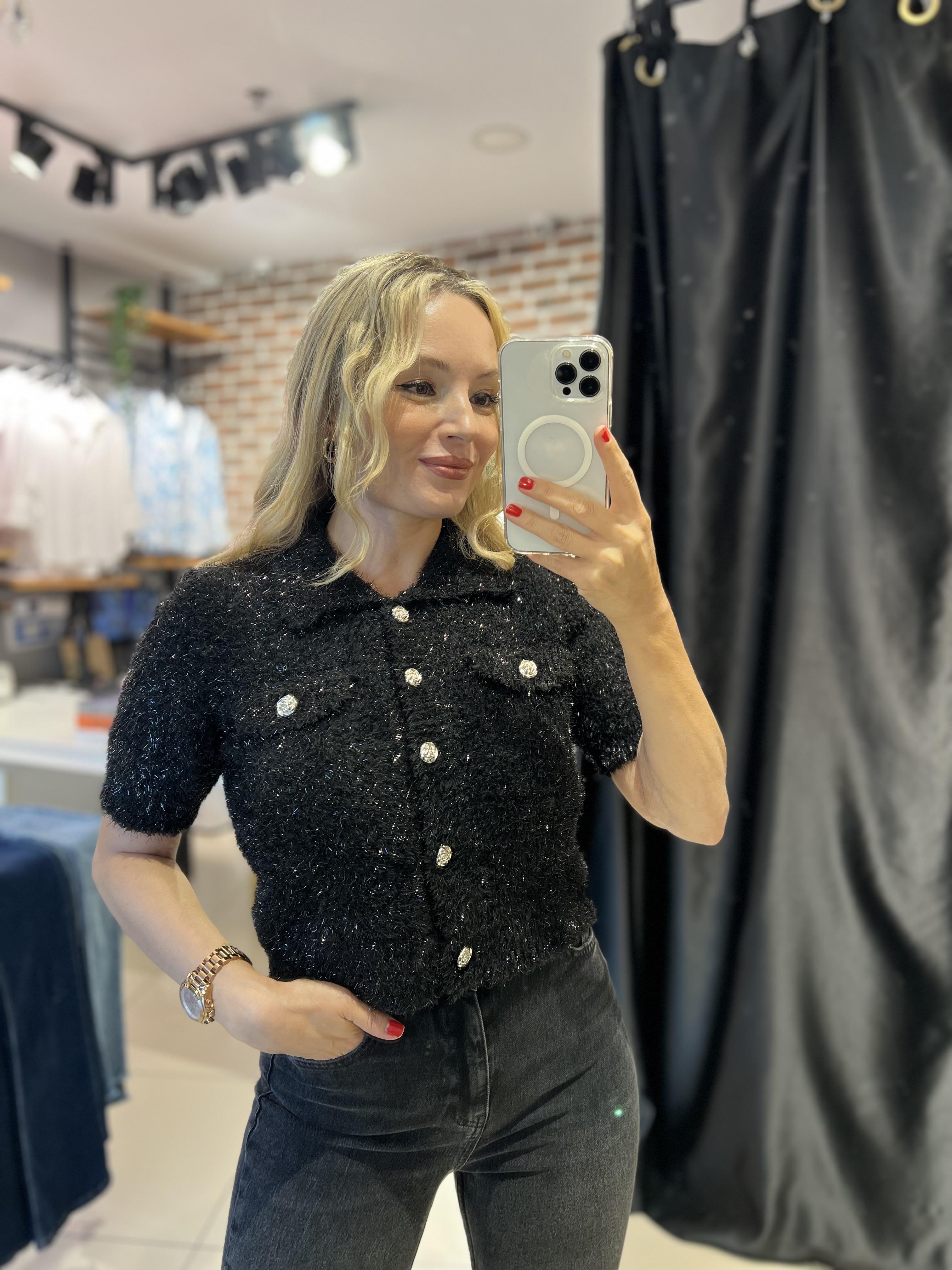 Polo Yaka Düğmeli Simli Siyah Triko Hırka