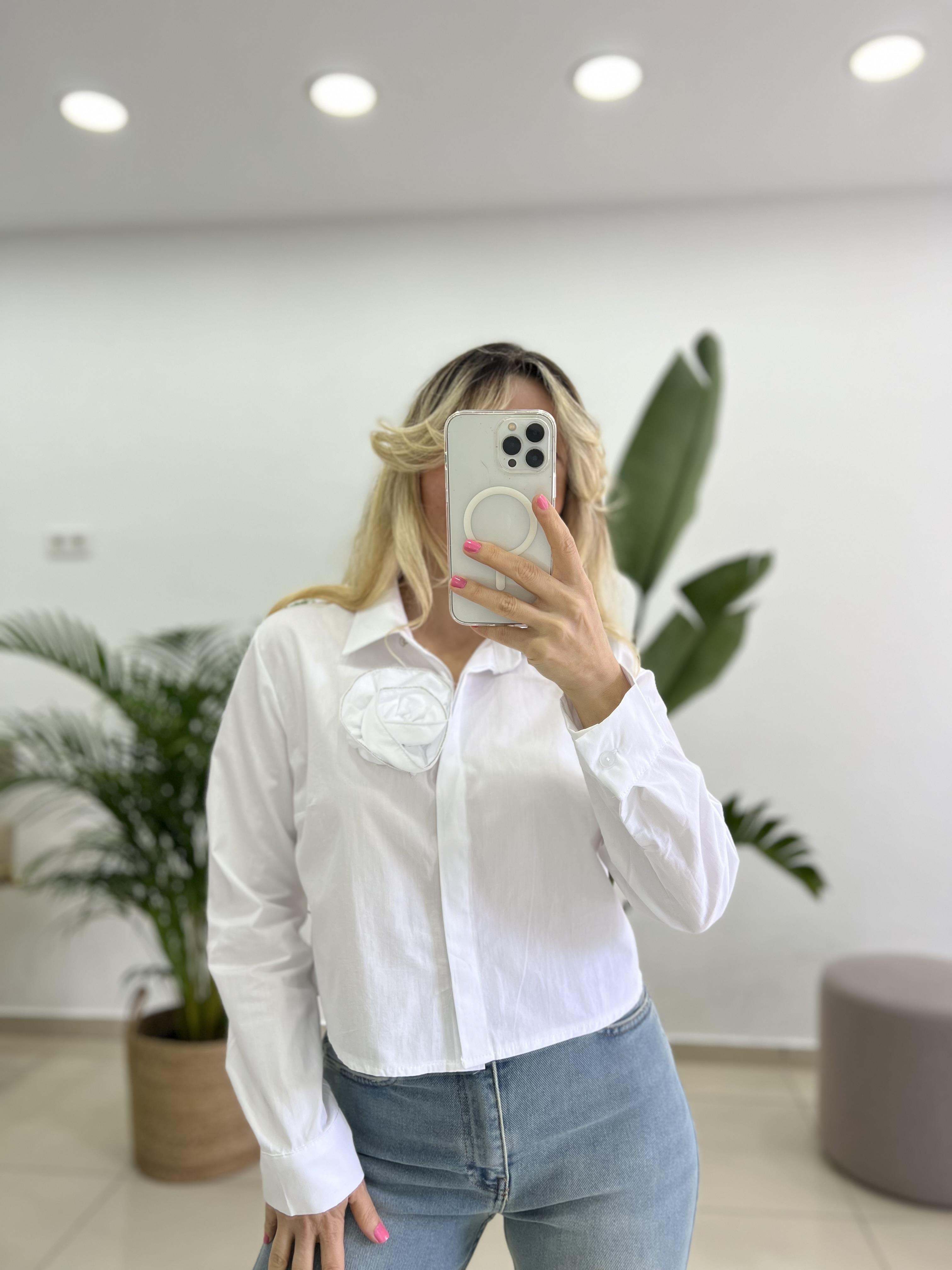 Poplin Dokuda Gül Detaylı Tasarım Crop Gömlek