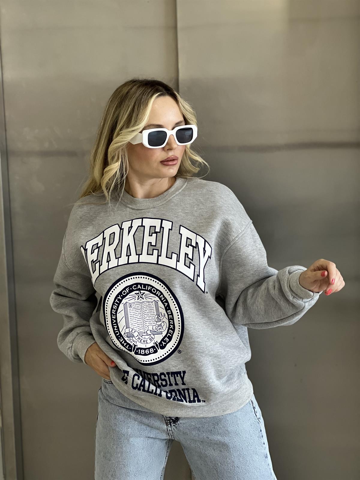 Şardonlu Üç İplik Berkeley Baskılı Gri Sweatshırt 