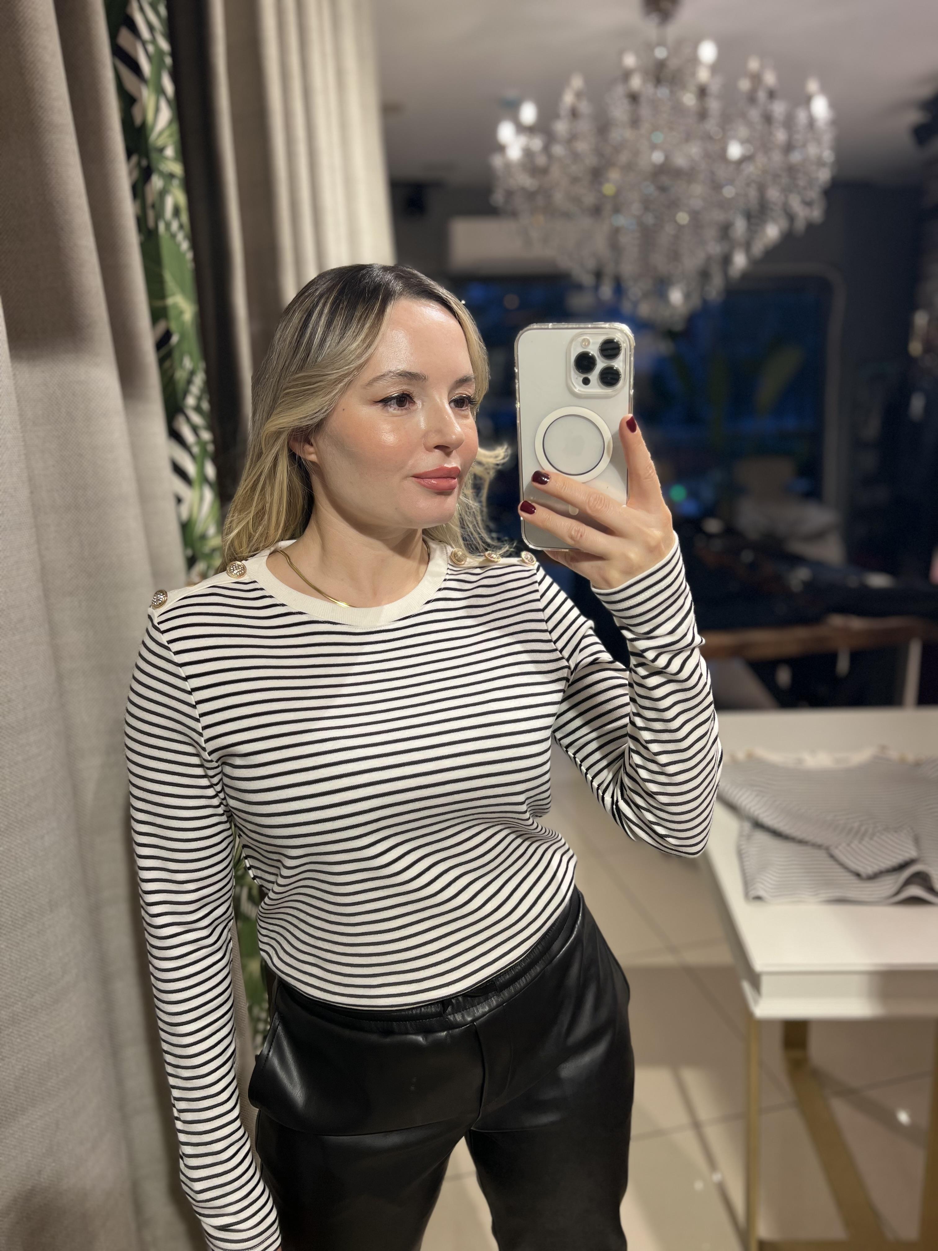 Siyah Beyaz Çizgili Bluz