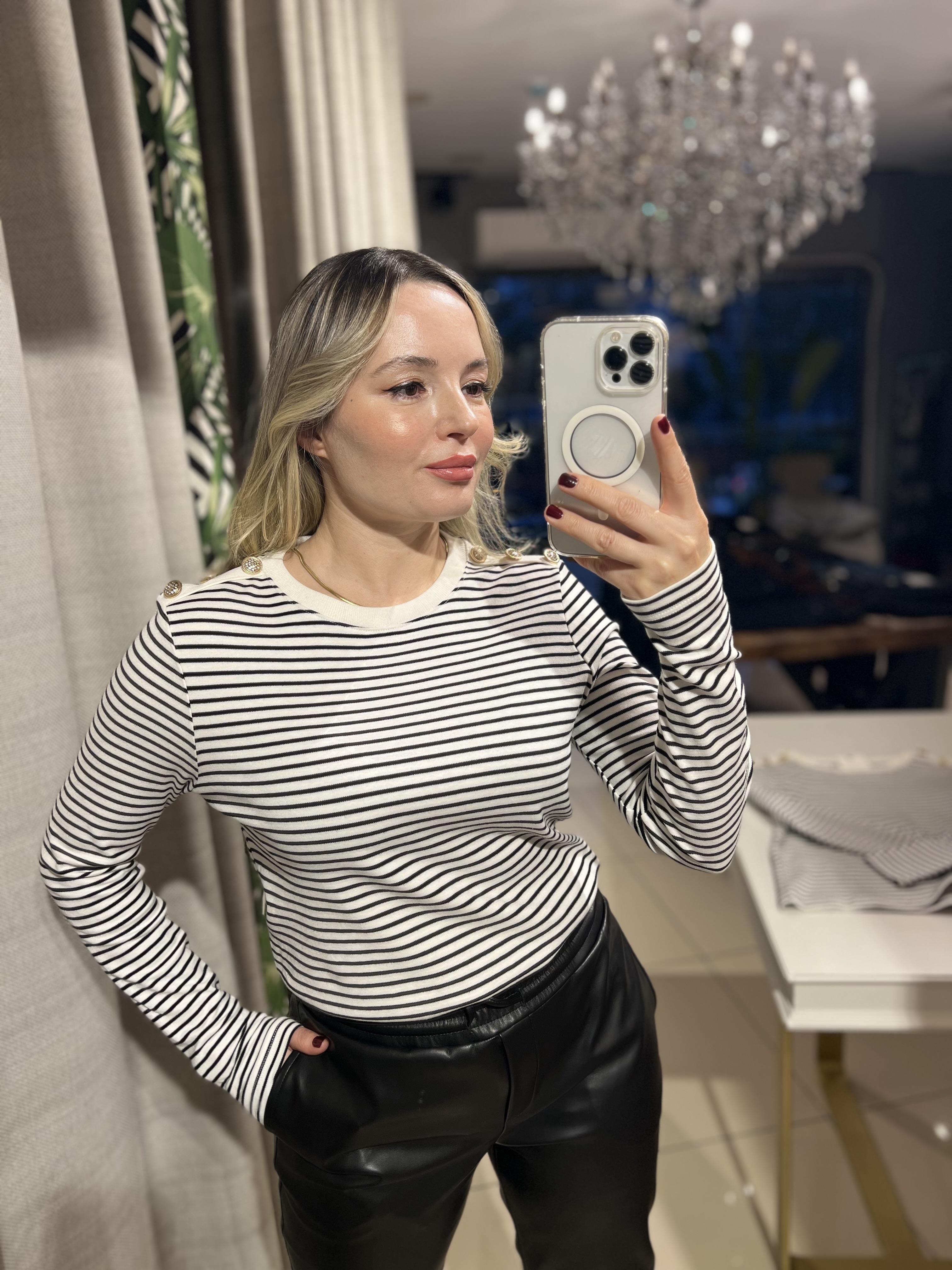 Siyah Beyaz Çizgili Bluz