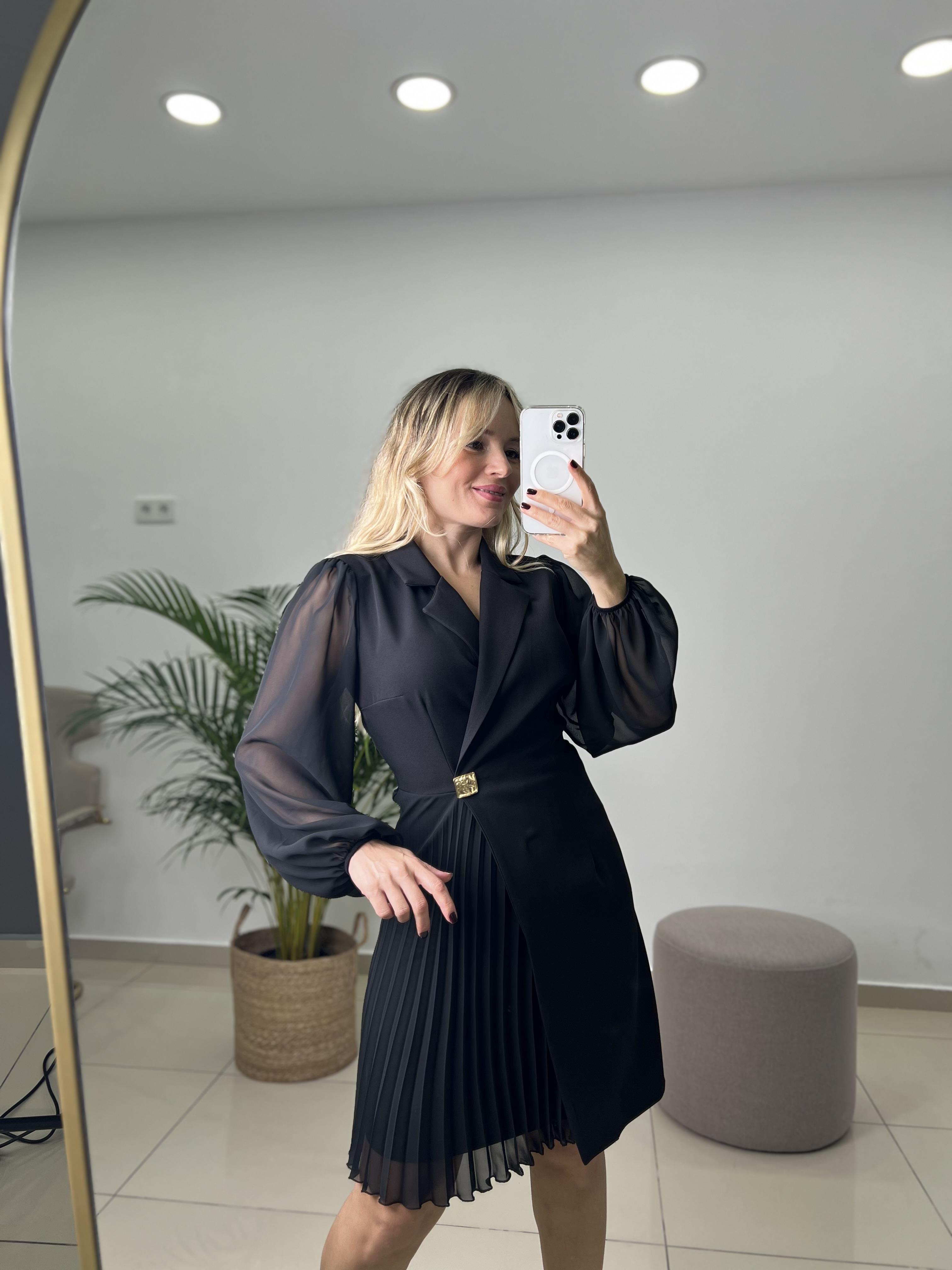 Siyah Gold Düğmeli Kruvaze Yaka Eteği Piliseli Tasarım Şifon Elbise 