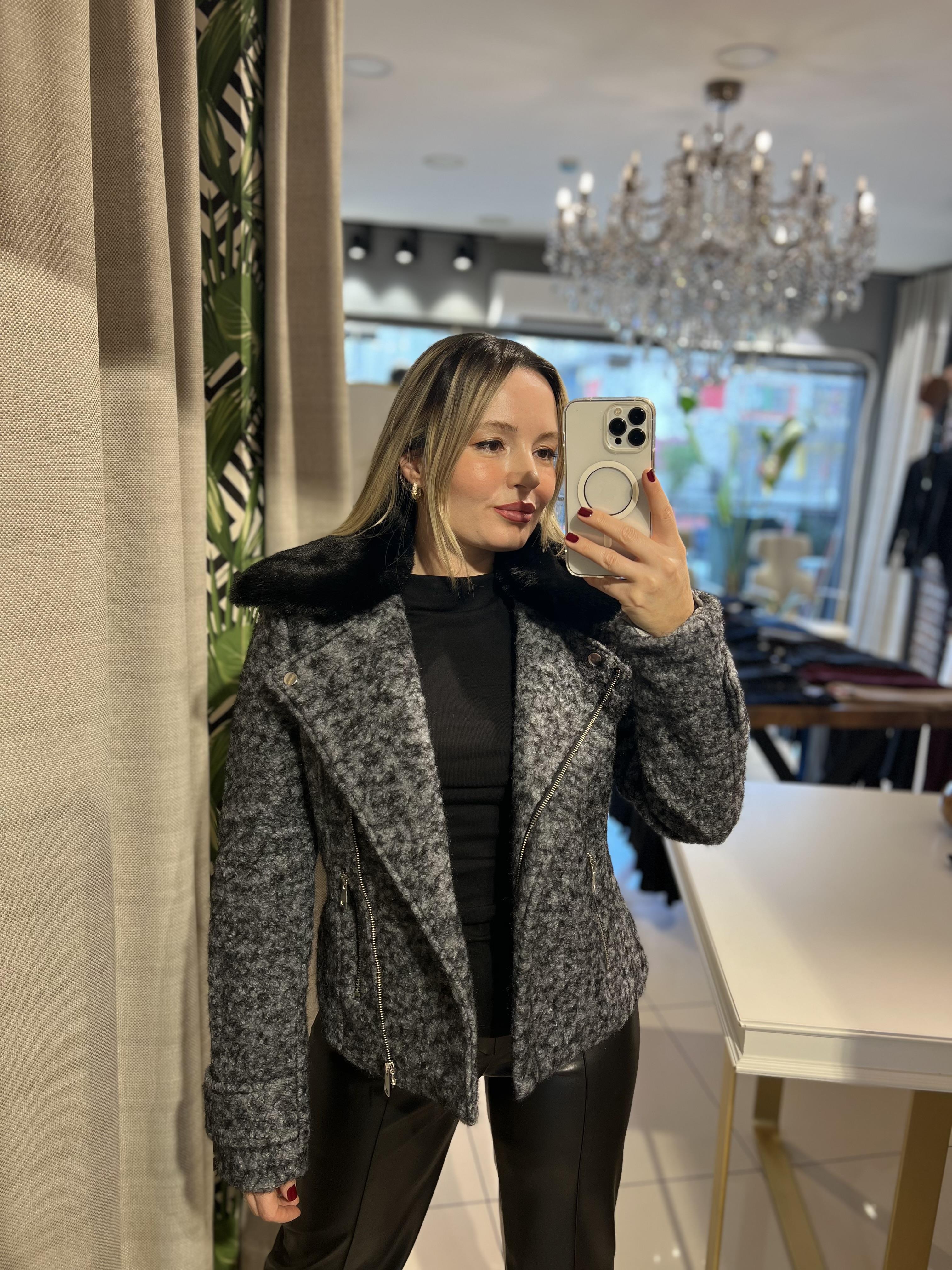 Siyah-Gri Renk Geçişli Boucle Kaban