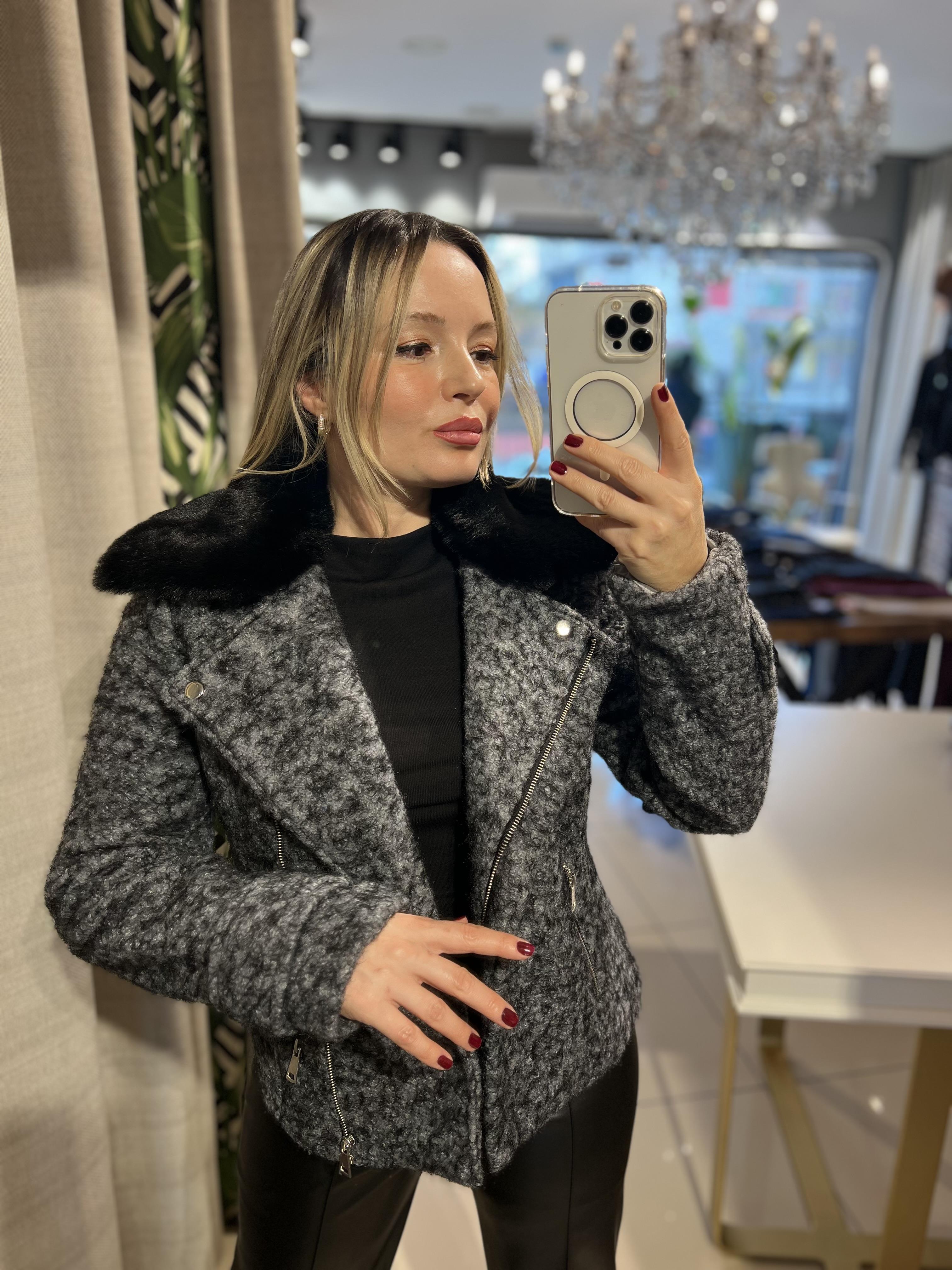 Siyah-Gri Renk Geçişli Boucle Kaban