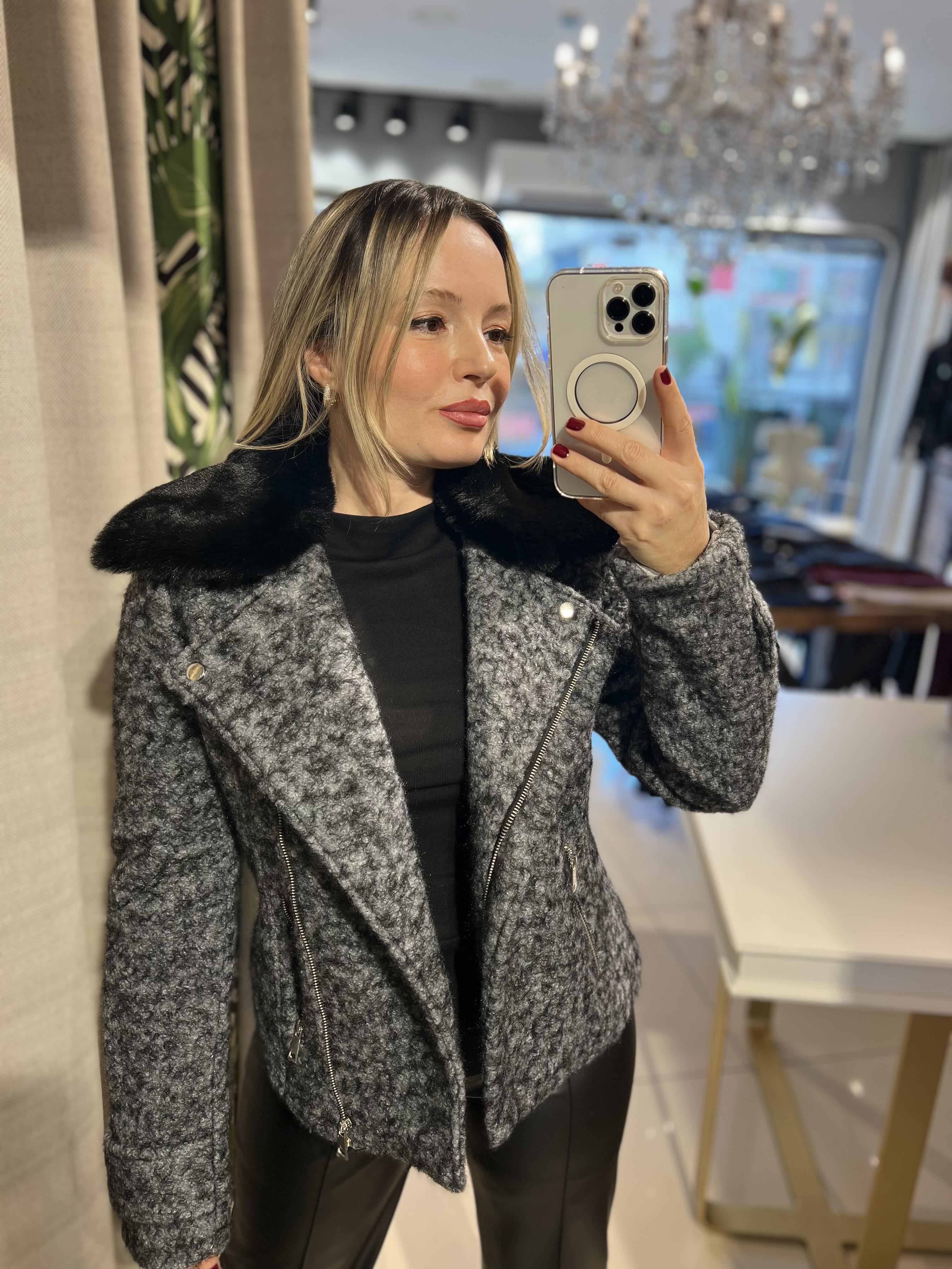 Siyah-Gri Renk Geçişli Boucle Kaban