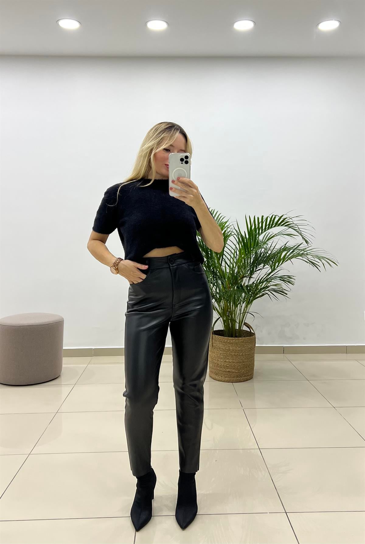 Siyah Havuç Model Deri Pantolon