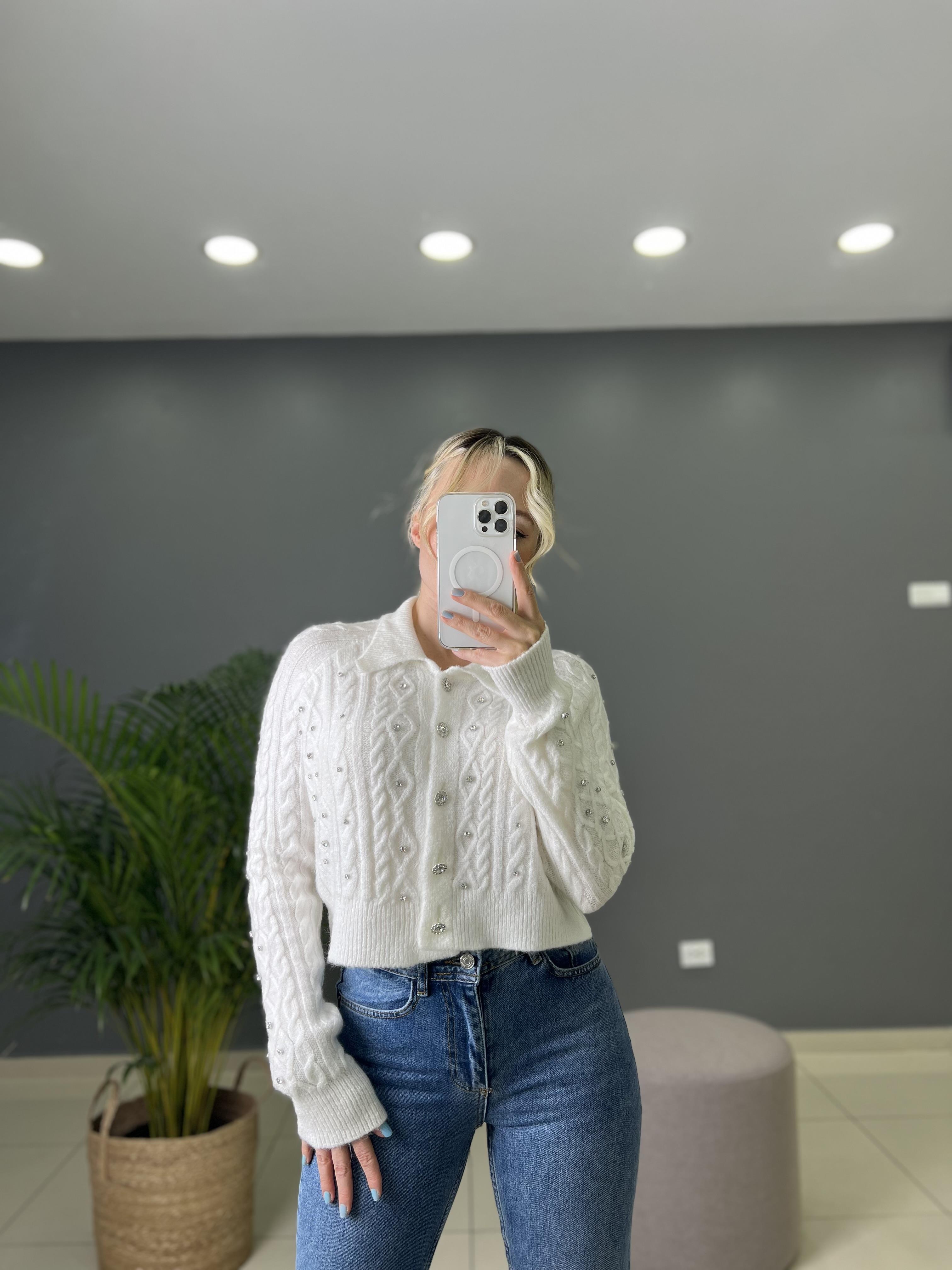 Taş Aksesuarlı Beyaz Triko Crop Hırka