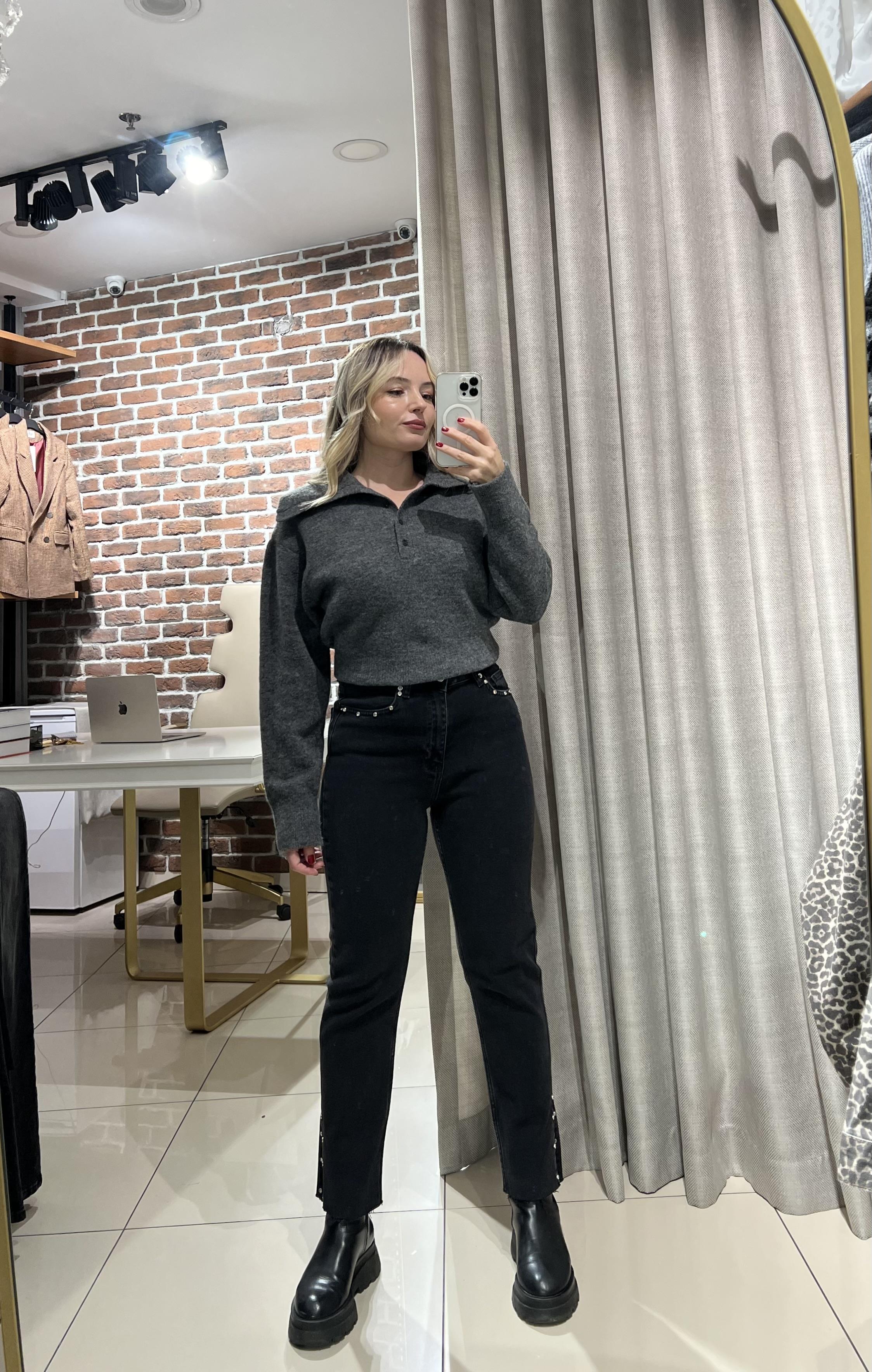 Taş Aksesuarlı Füme Mom Fit Jean Pantolon
