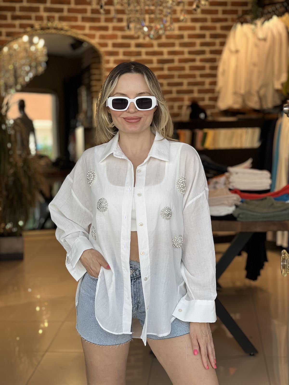 Taşlı Oversize Beyaz Gömlek