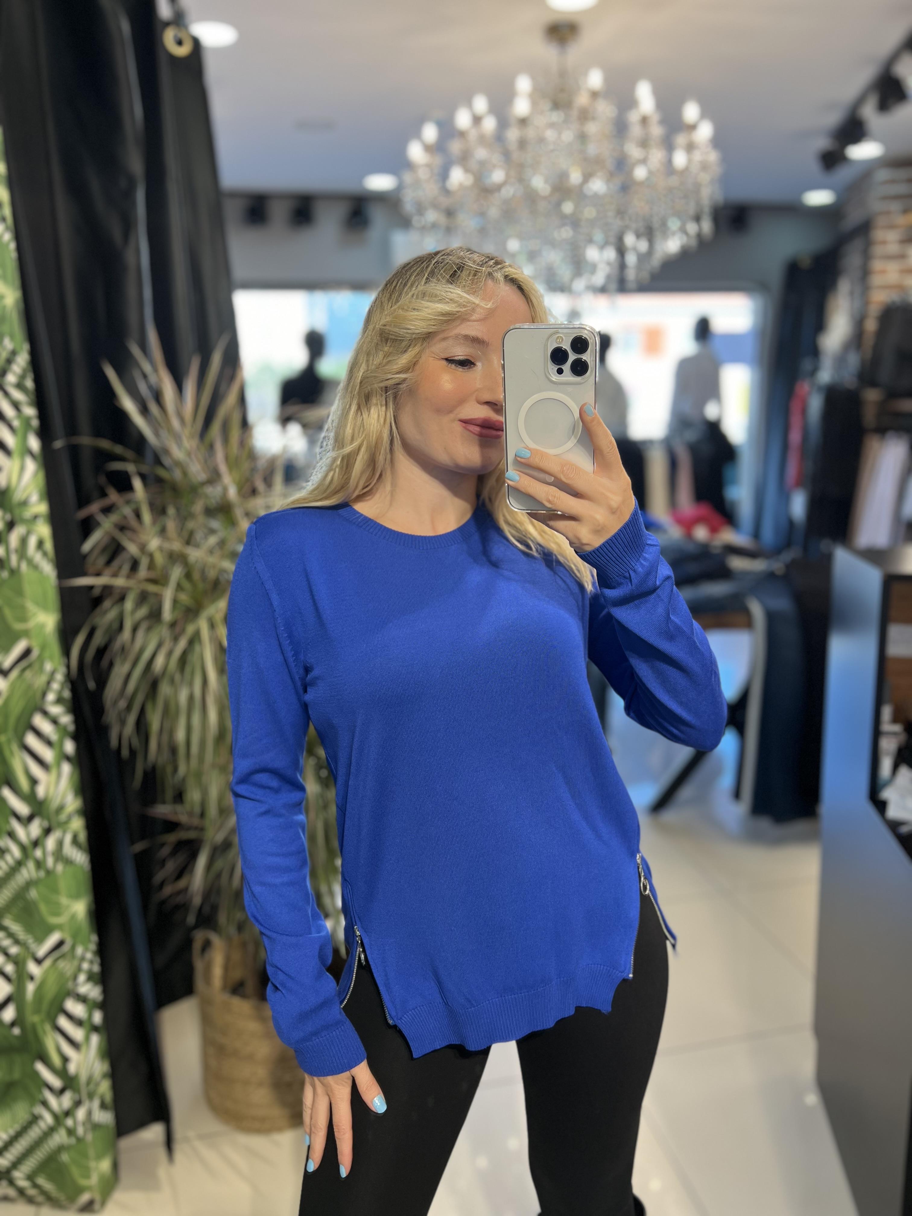 Tok Dokuda Fermuar Aksesuarlı Merserize Mavi Triko