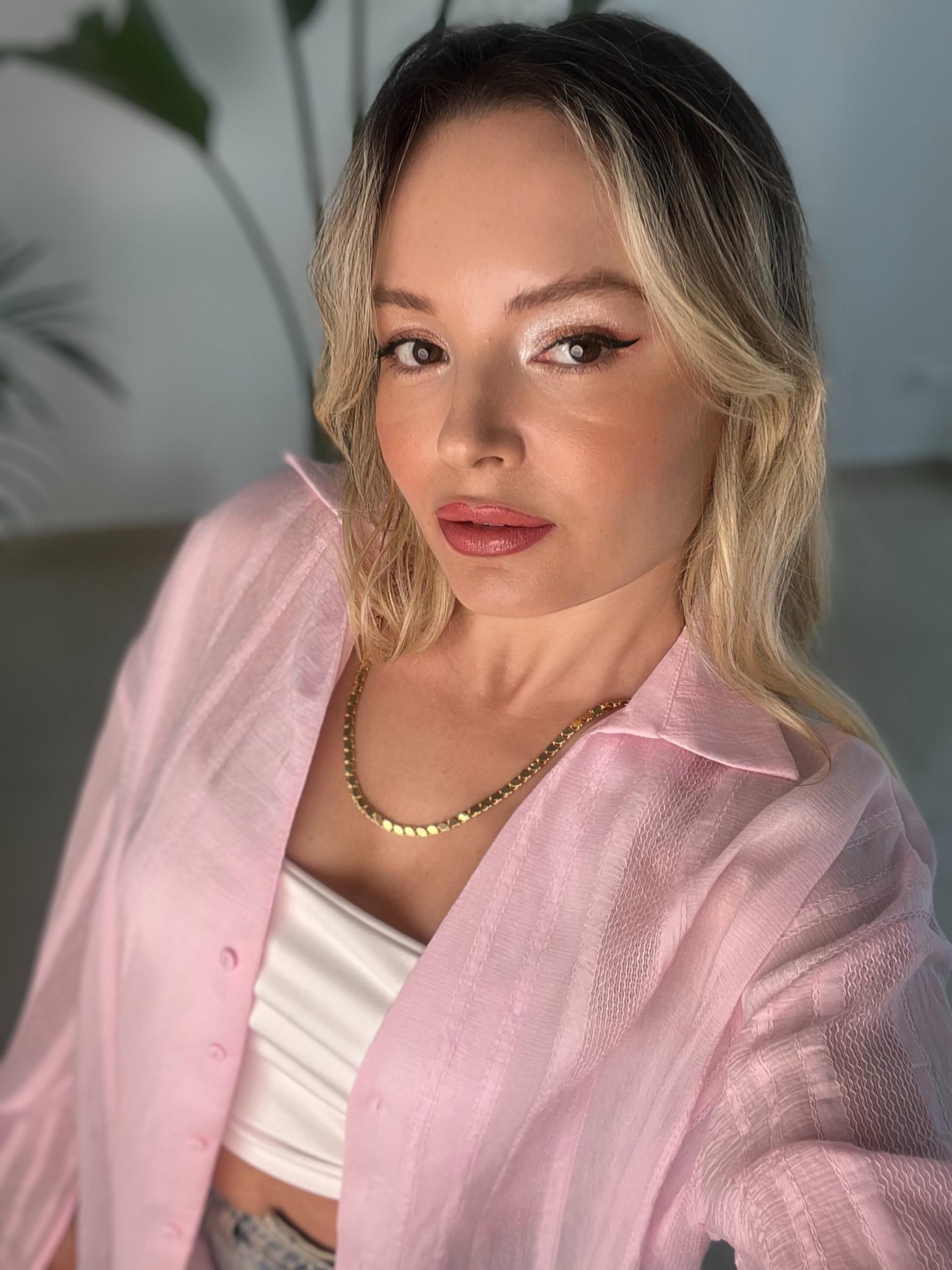 Transparan V Yaka Pembe Gömlek