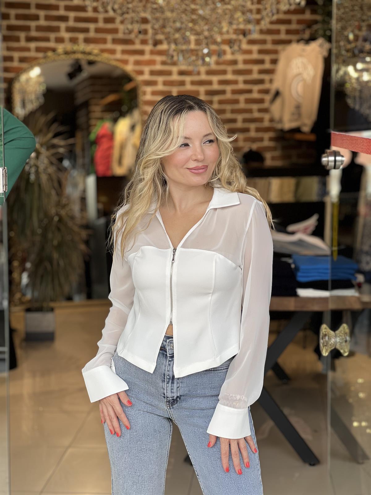 Tül Detaylı Önü Fermuarlı Beyaz Bluz
