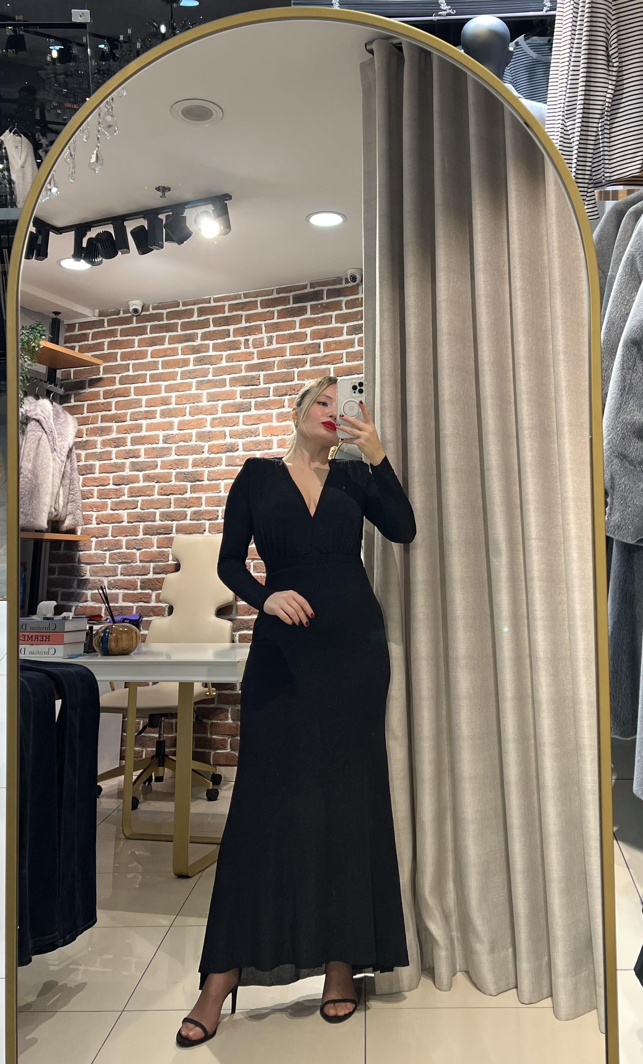 V Yaka Işıltılı Elbise