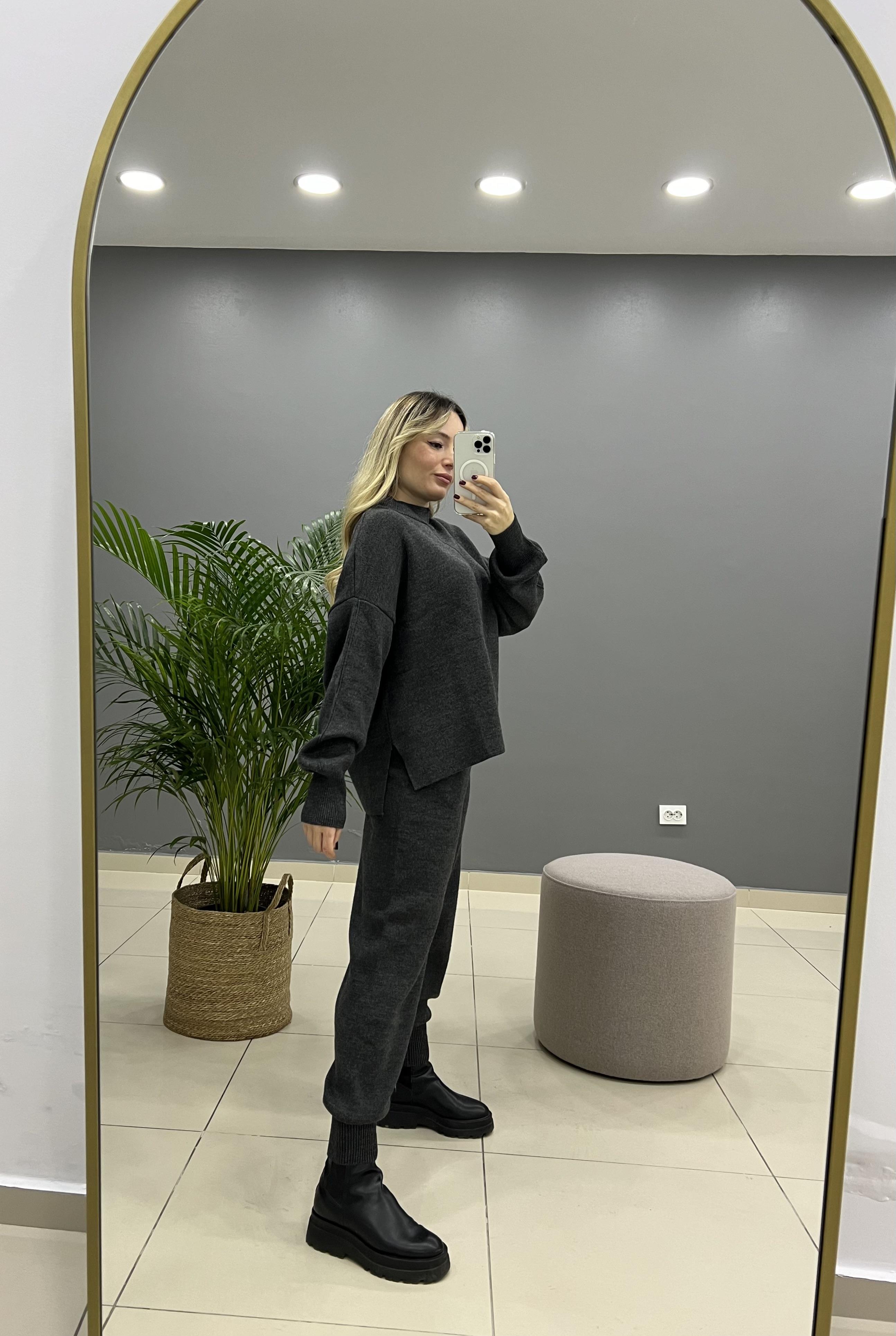 Yarım Balıkçı Yaka Antrasit Triko Takım