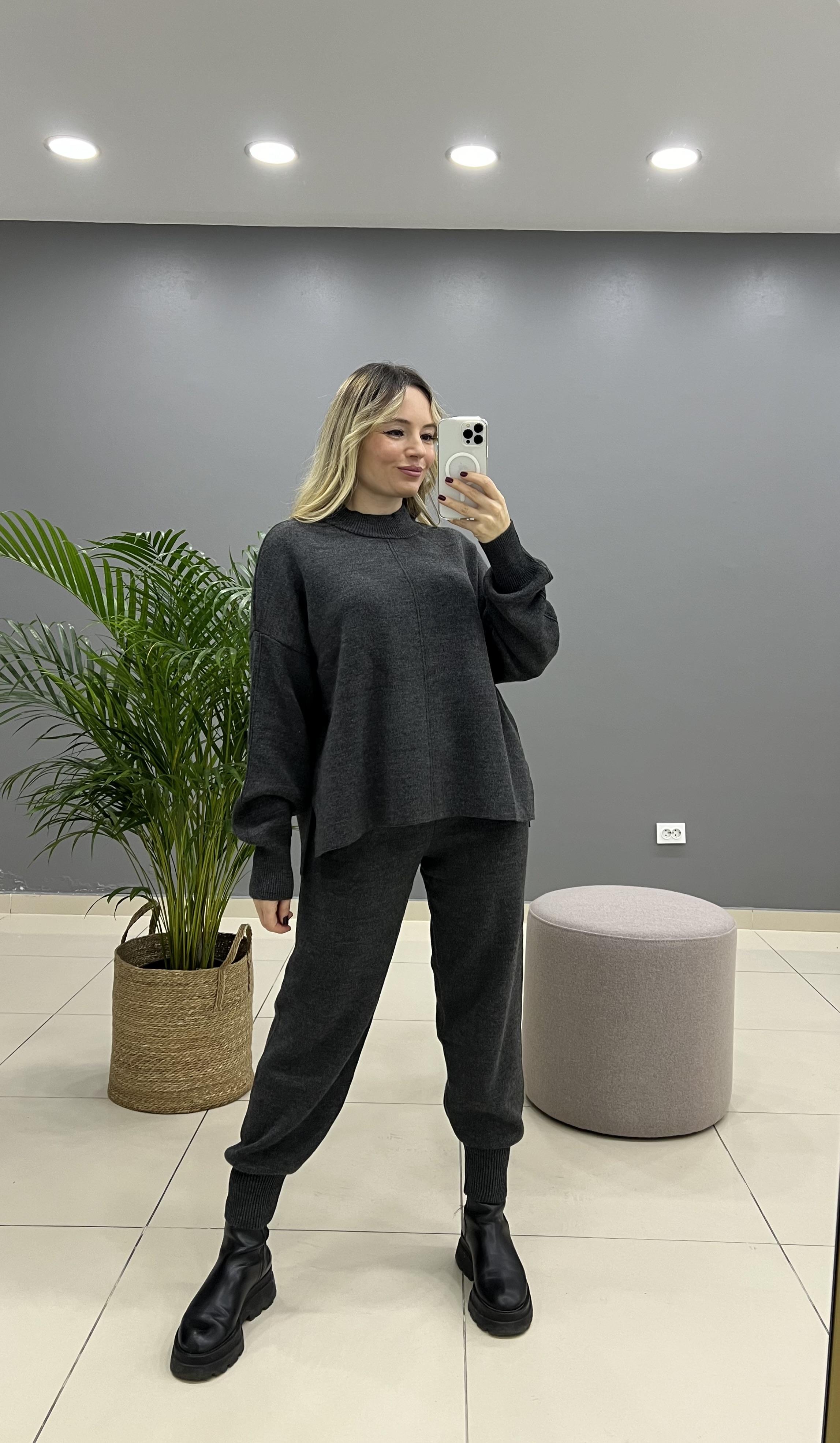 Yarım Balıkçı Yaka Antrasit Triko Takım