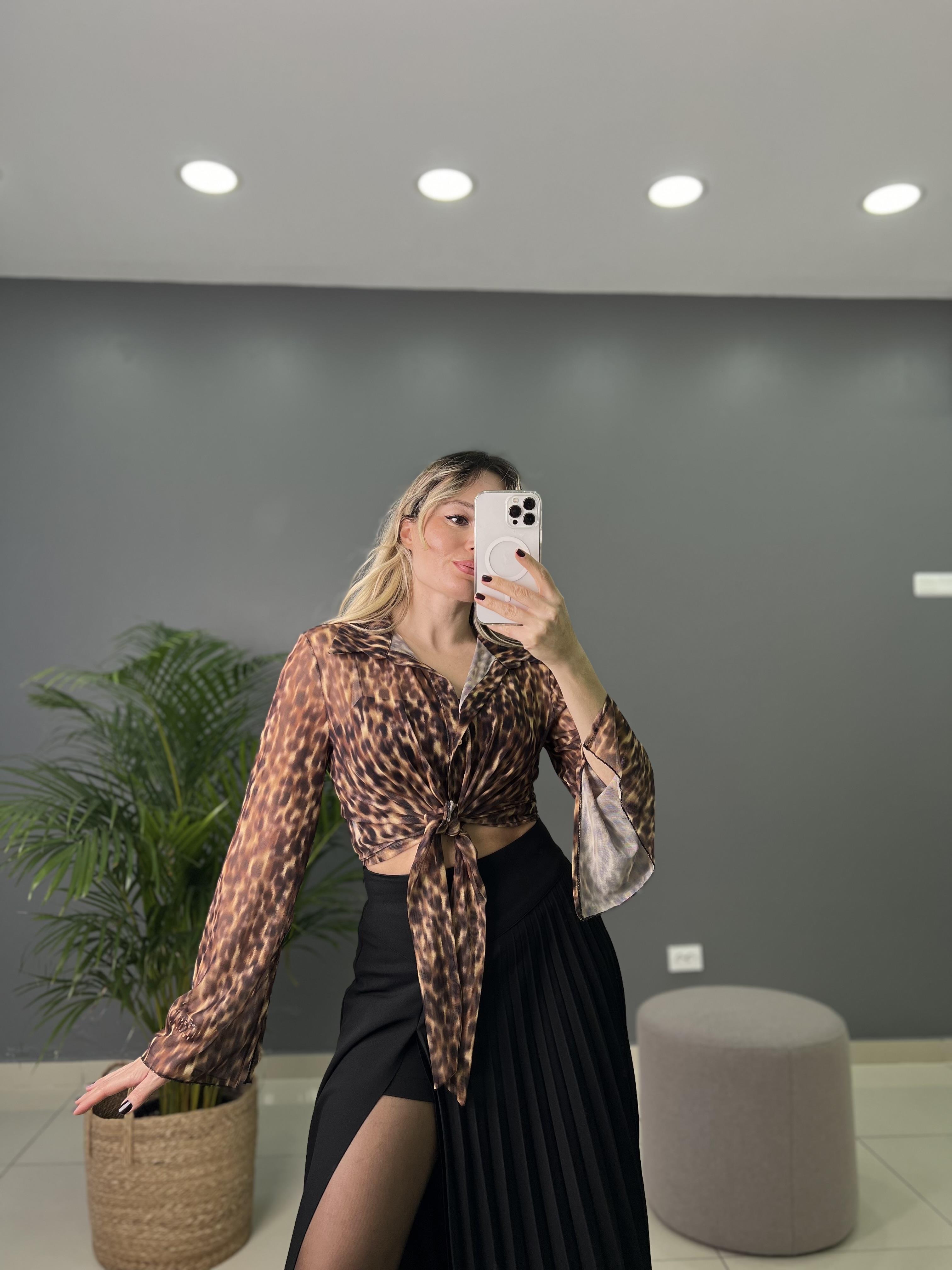 Yırtmaçlı İç Kısım Şortlu Siyah Pilise Etek 