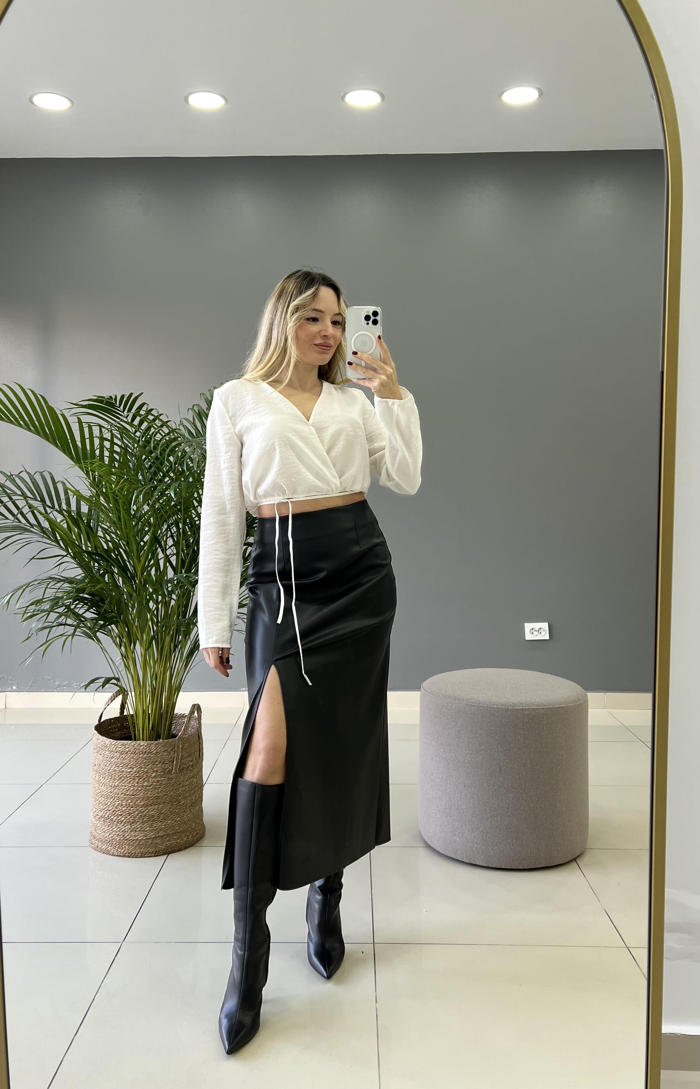 Yırtmaçlı Siyah Deri Etek