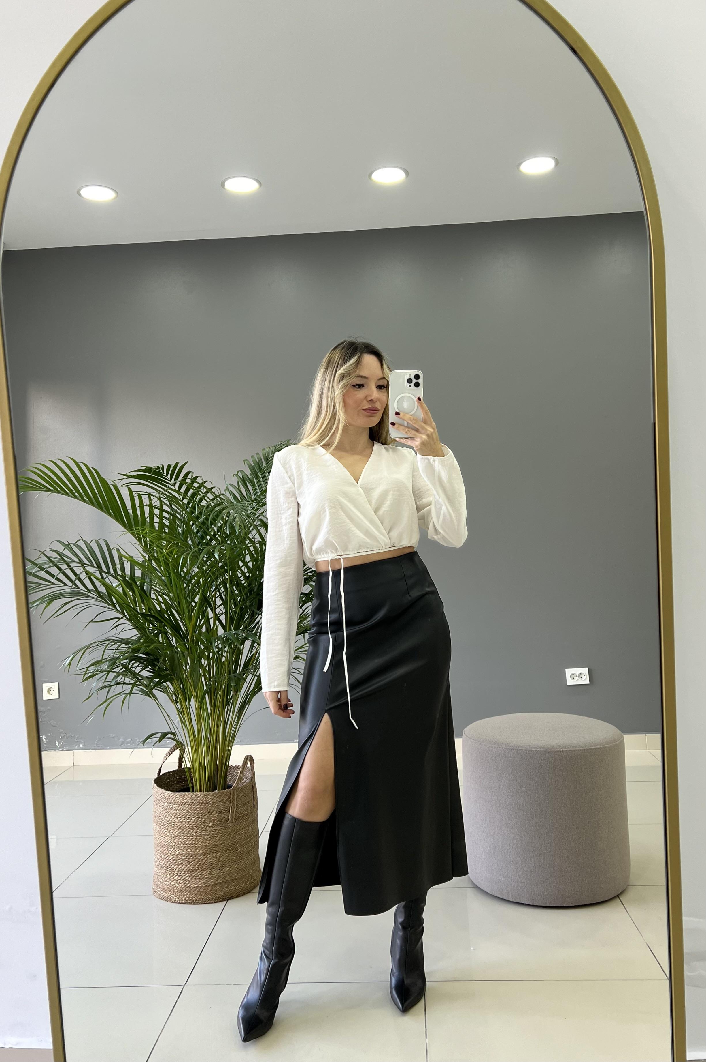 Yırtmaçlı Siyah Deri Etek