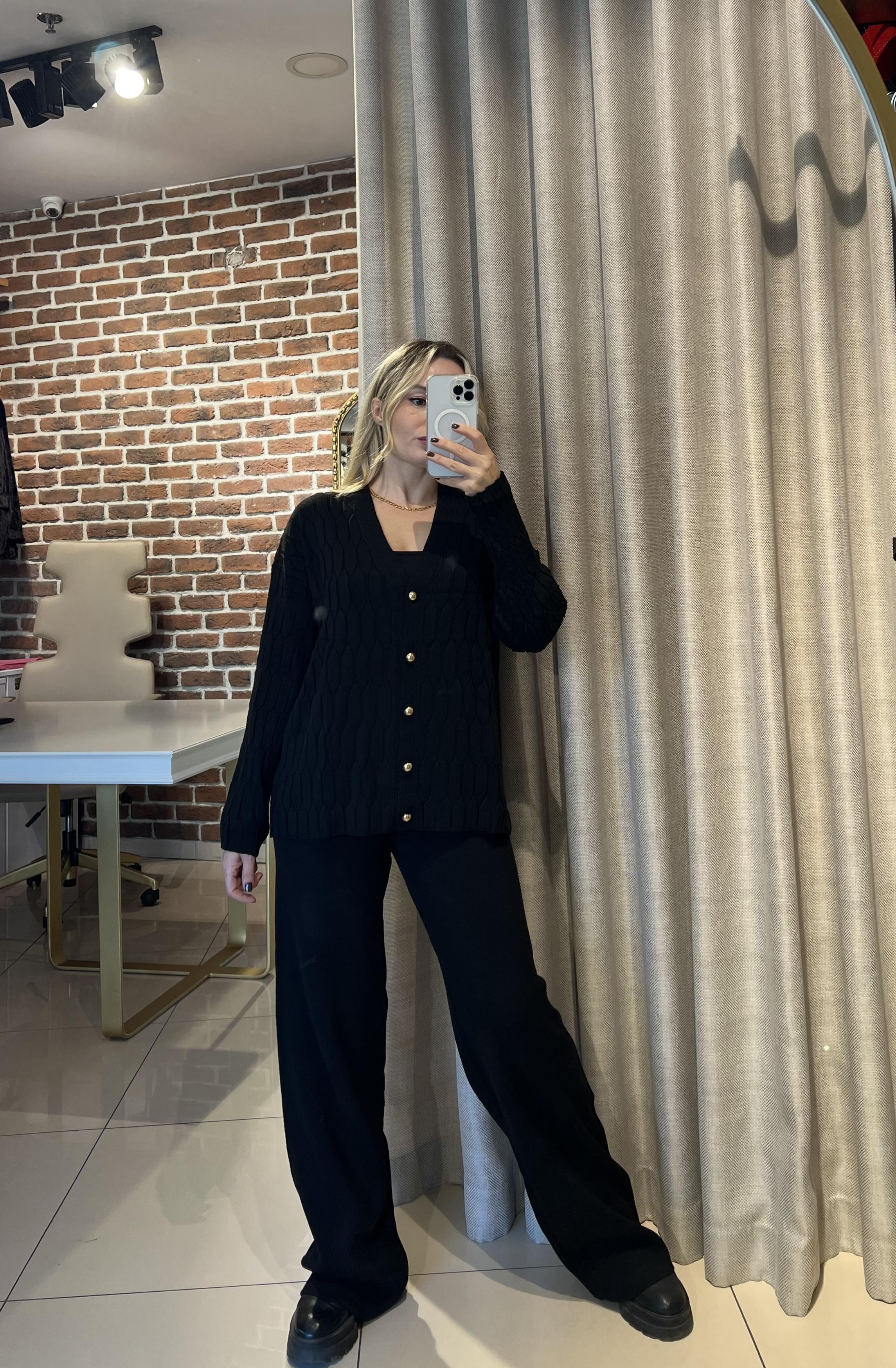 Yürütmeli Hırkalı Siyah Takım