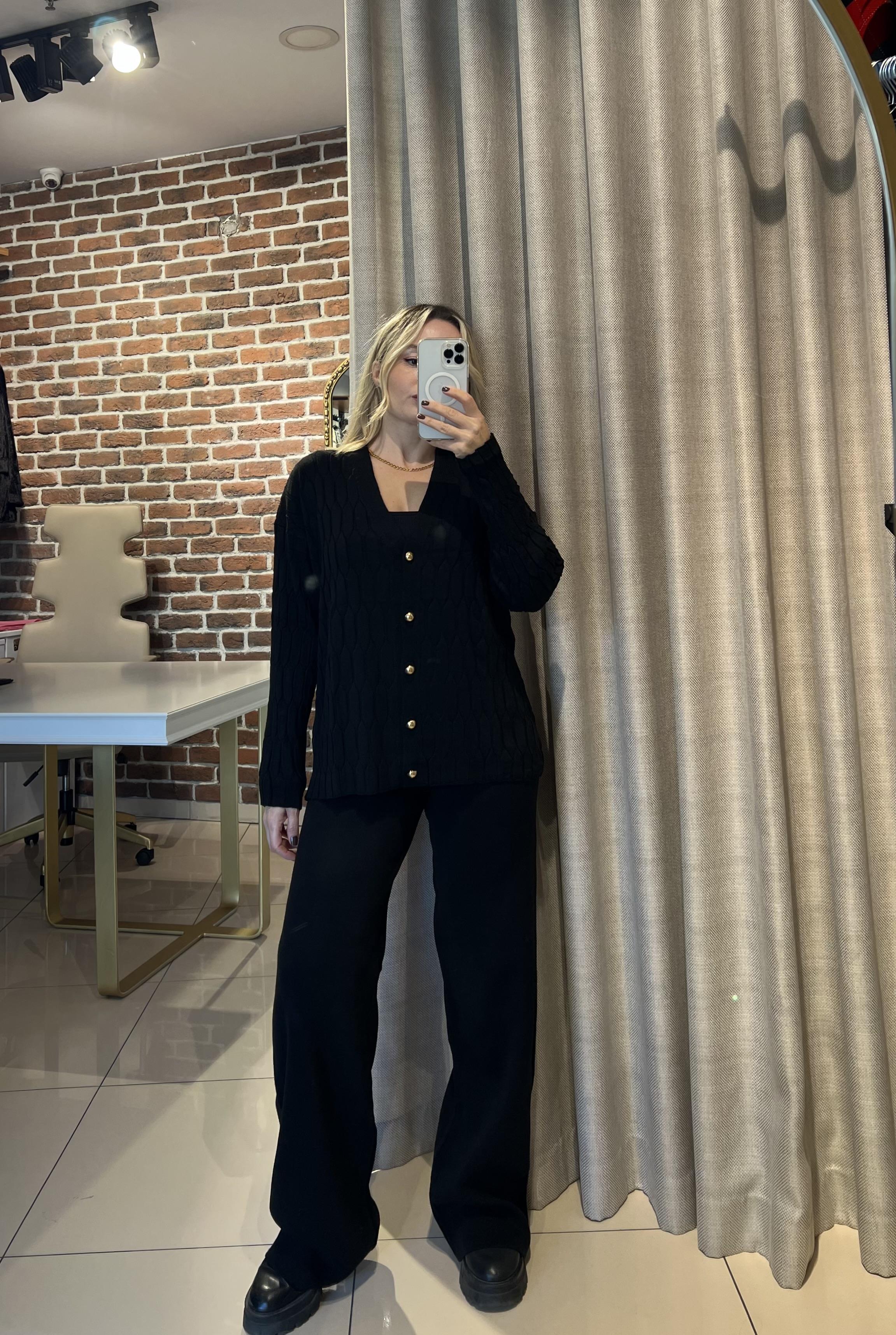 Yürütmeli Hırkalı Siyah Takım