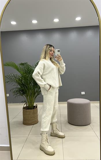  Yarım Balıkçı Yaka Taş Triko Takım